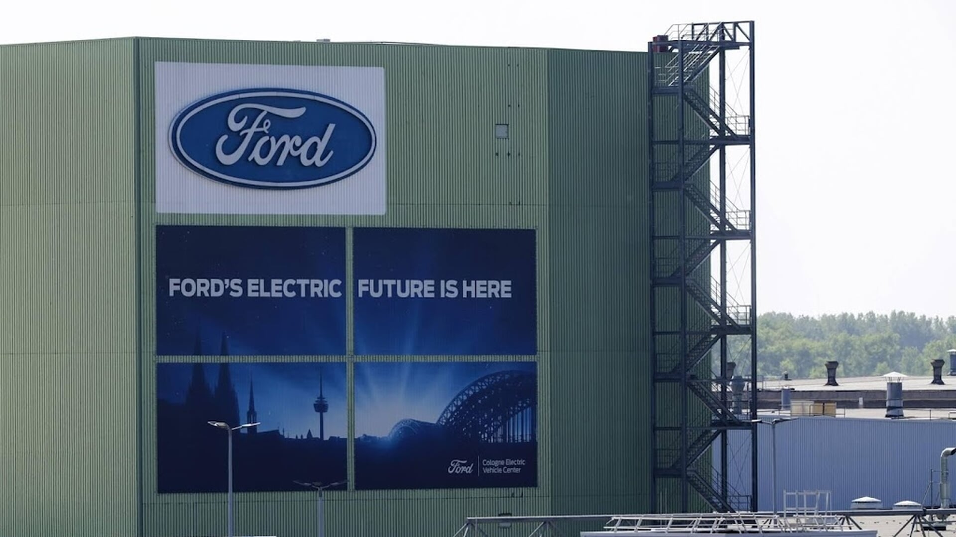 Ford schrapt 1000 banen in Keulen door lage vraag naar e-auto’s