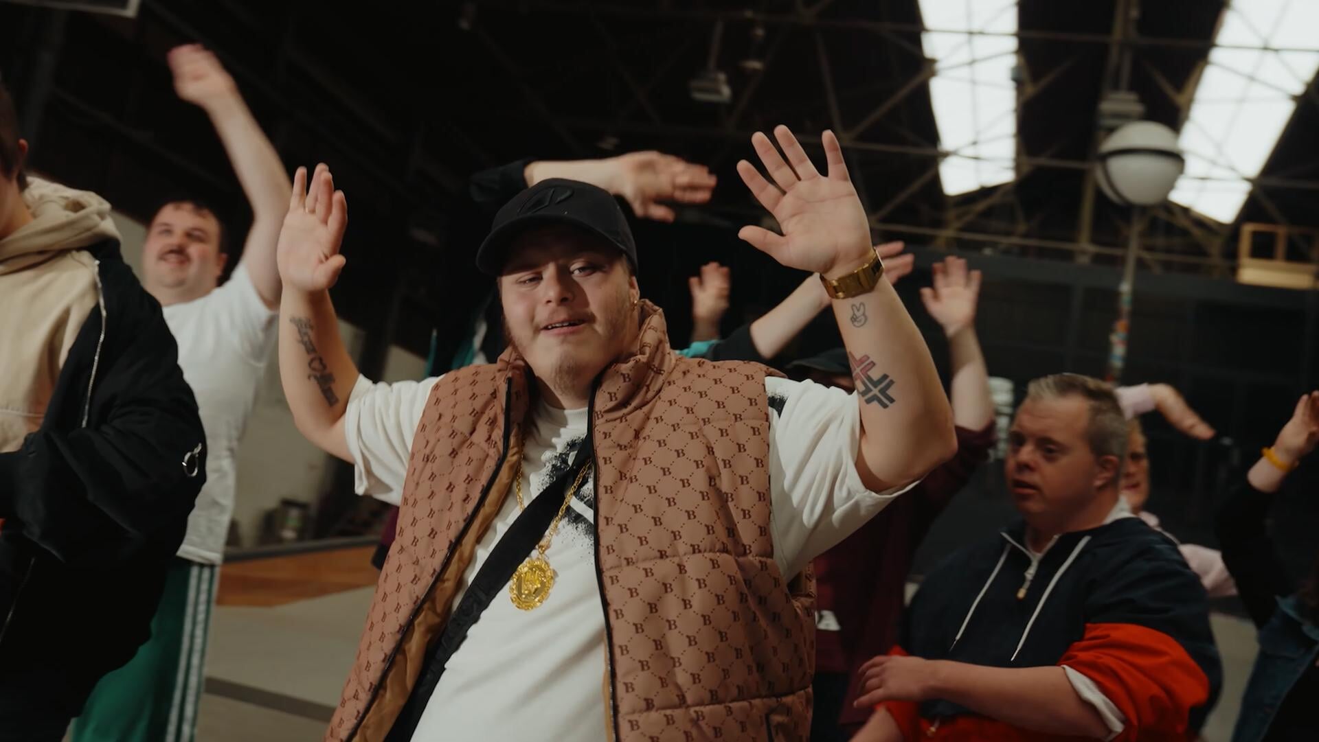 Dansers met een beperking schitteren in de nieuwe videoclip van PEP ...