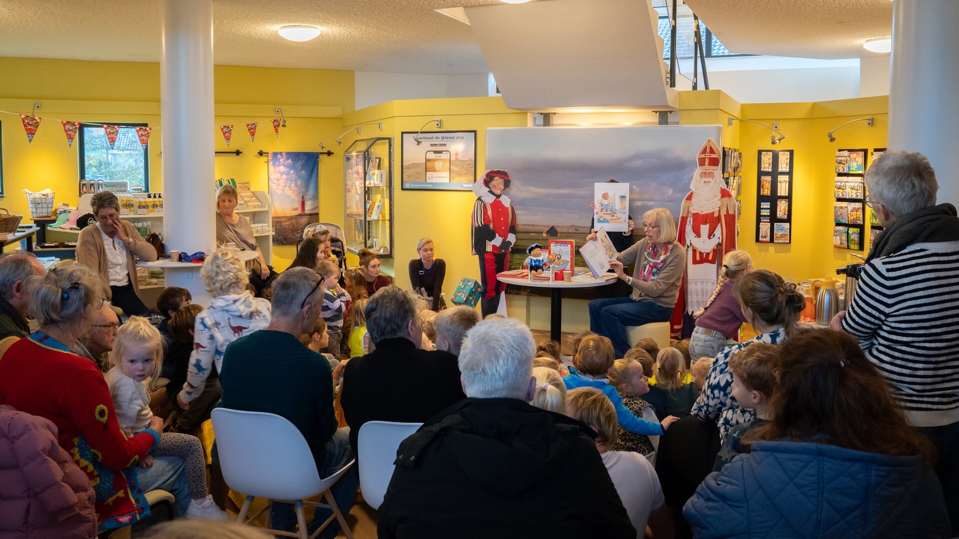 Grote opkomst bij voorleesmiddag met Monica Maas