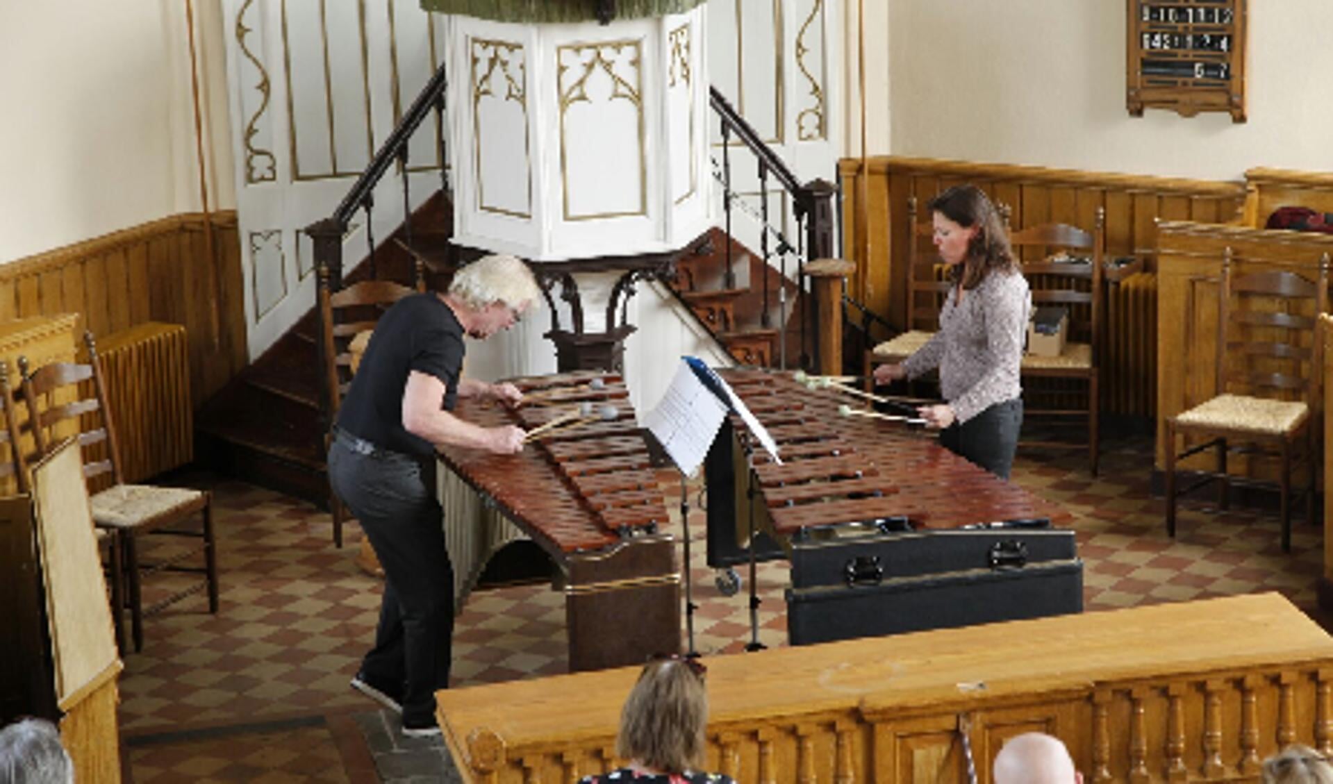 Topmusici van Hout&Snaren in Heesseltse kerkje