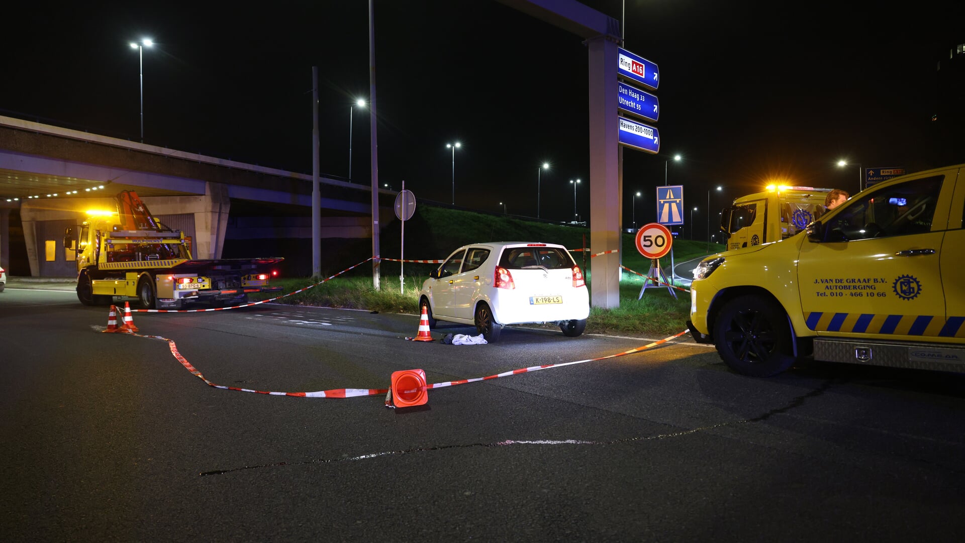 Neergeschoten vrouw gevonden bij auto op Kralingseplein, twee mannen aangehouden