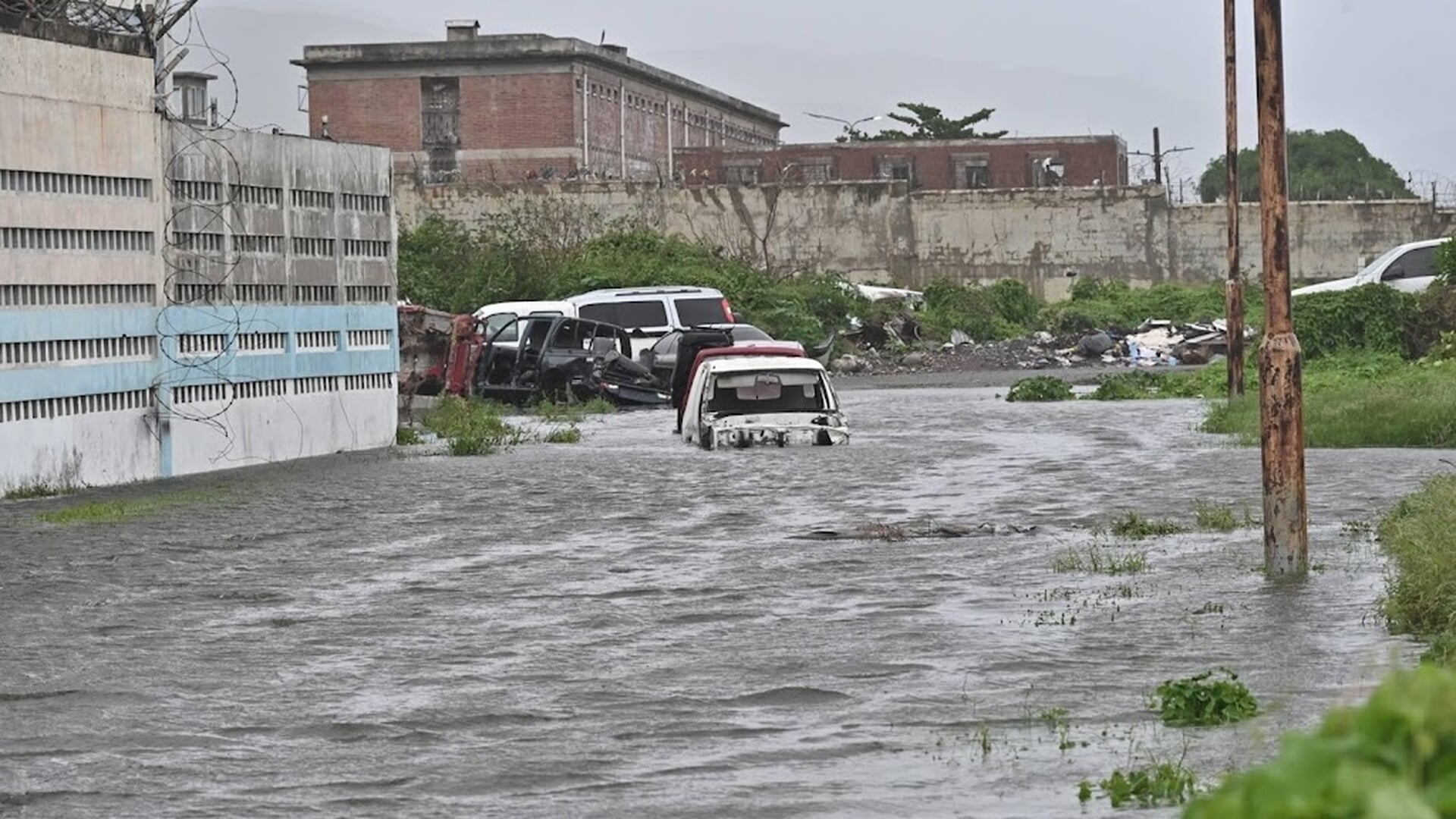 Orkaan Melissa afgezwakt boven Jamaica, maar gevaar niet voorbij