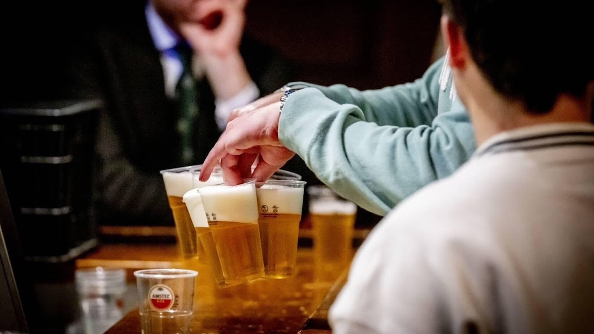 Alcoholsector wil gezonder Nederland maar werkt wetgeving tegen