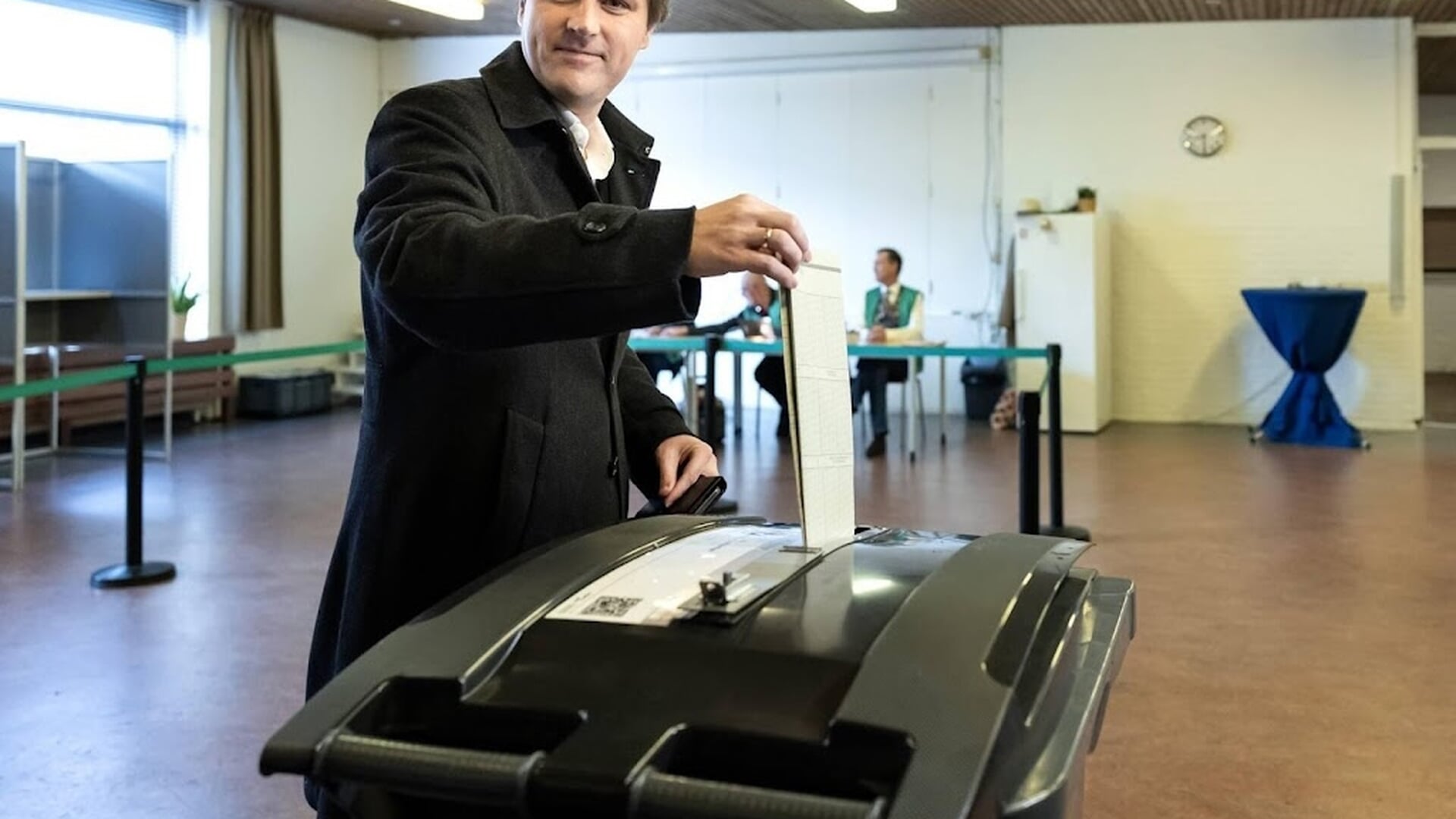 Bontenbal stemt in Johanneskerk in Rotterdam