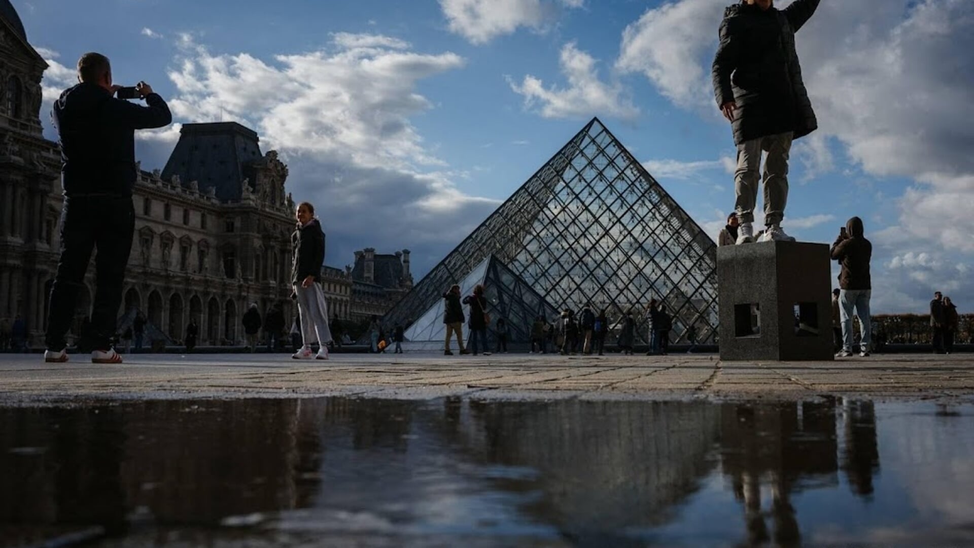 Eerste verdachten van overval op het Louvre voorgeleid