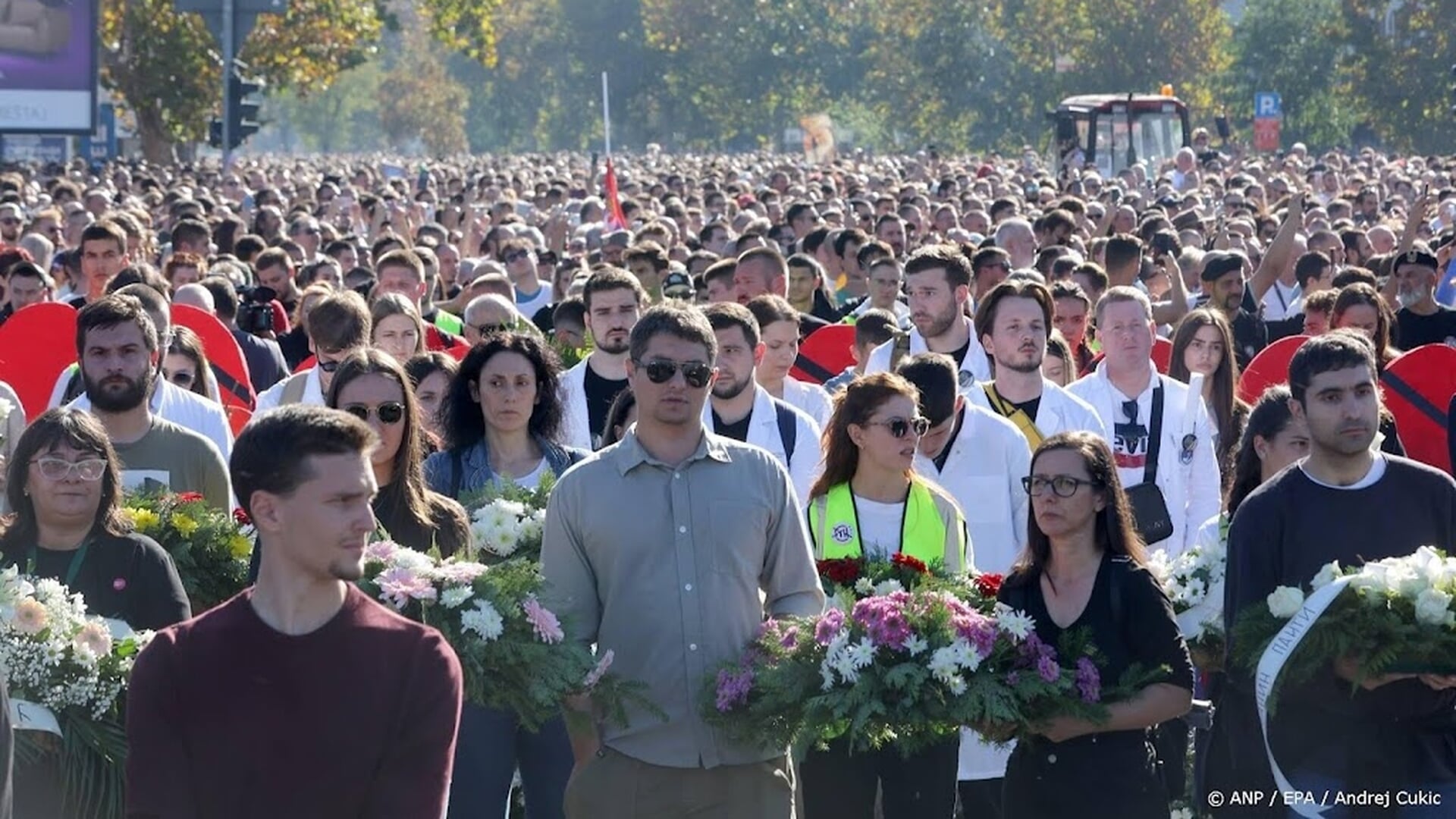 Serviërs herdenken slachtoffers jaar na stationsramp Novi Sad