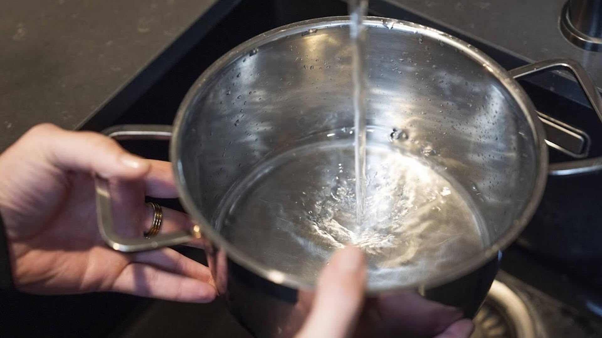 Advies water te koken rond Utrecht duurt zeker tot en met dinsdag