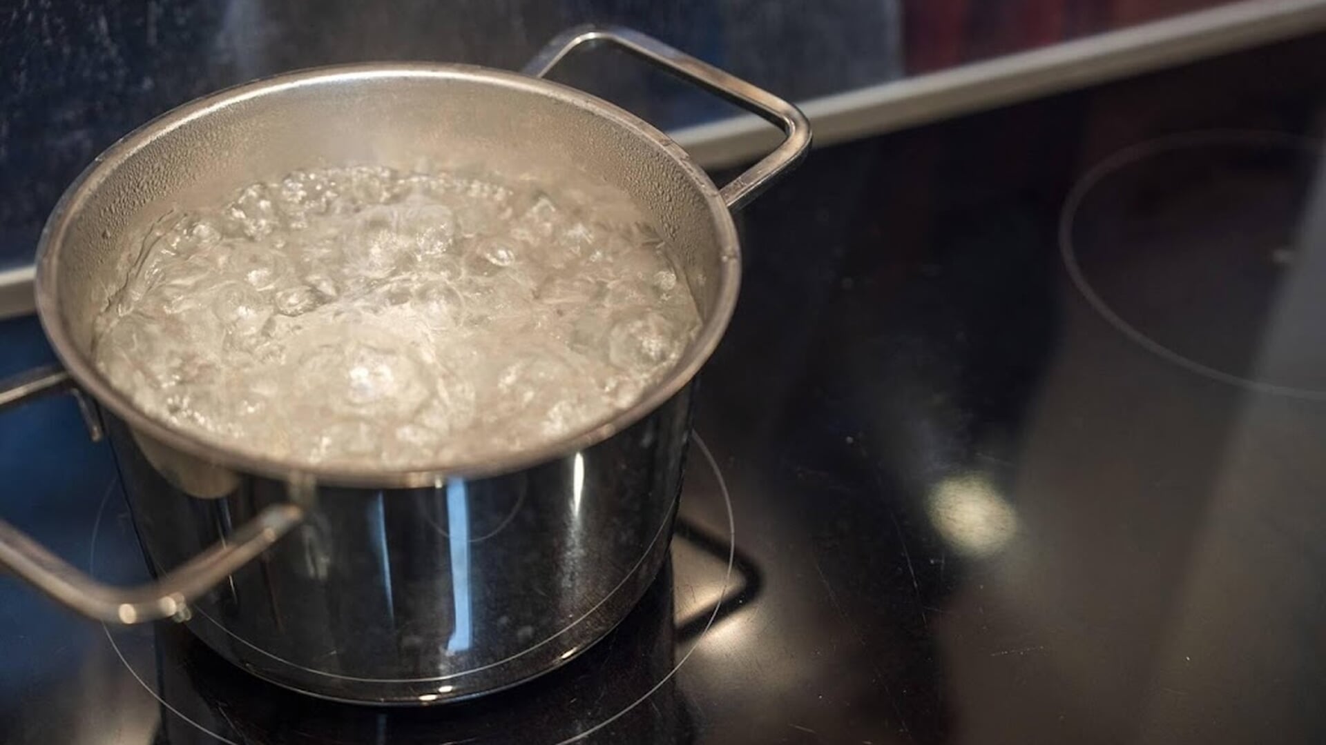 Voorlopig nog gekookt en flessenwater in Utrechtse ziekenhuizen