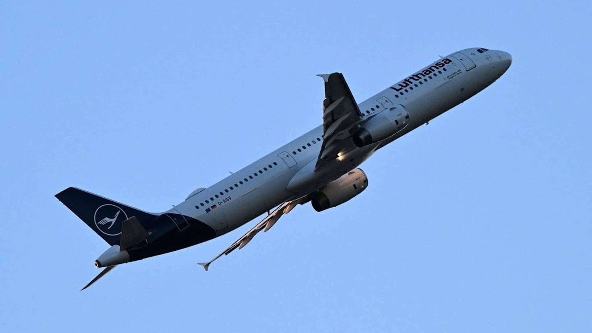 Vliegverkeer Bremen uur lang verstoord door mogelijke drone