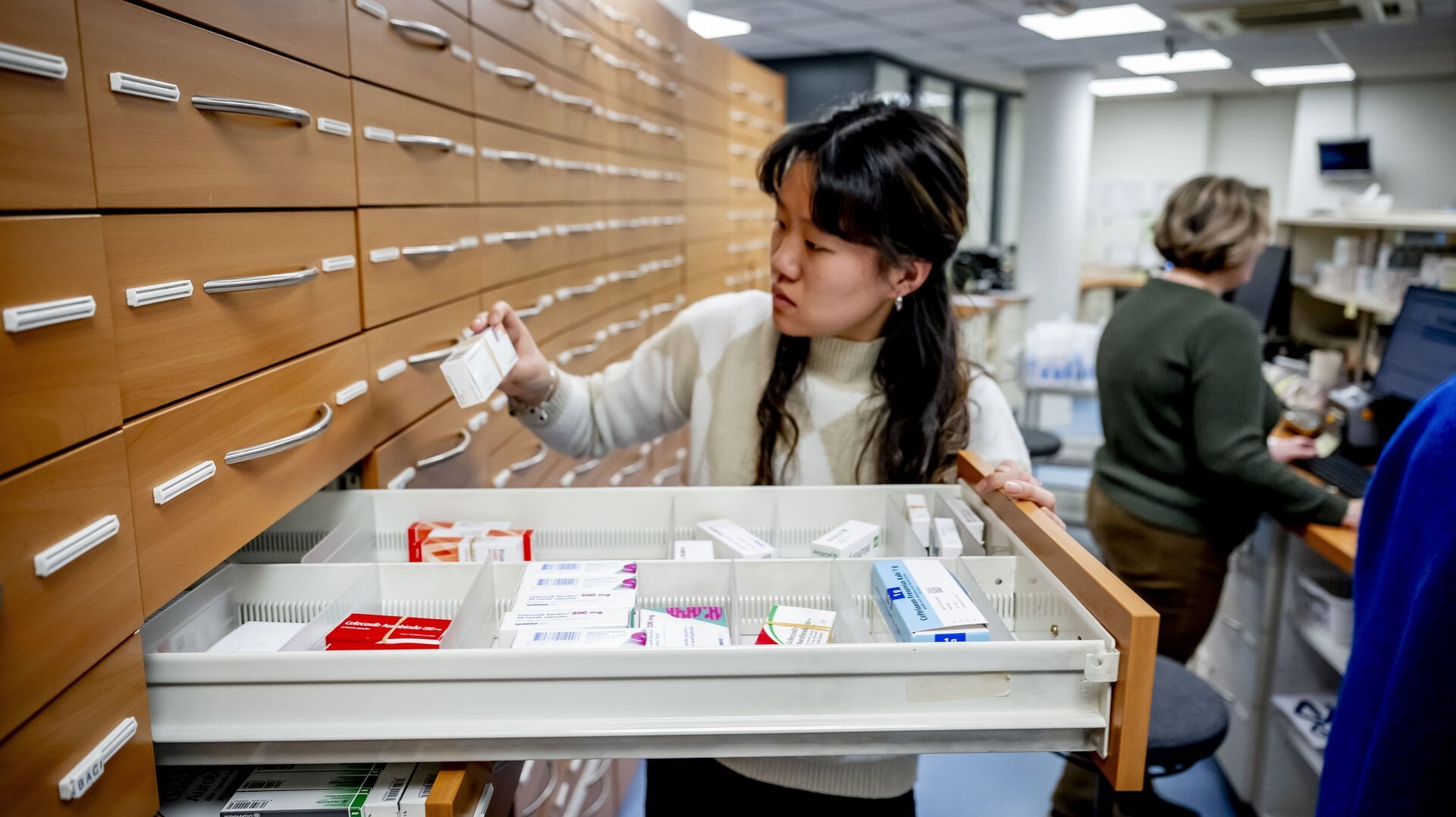 Van misselijkheid tot oorsuizen: meld bijwerkingen van medicijnen, roepen toezichthouders op