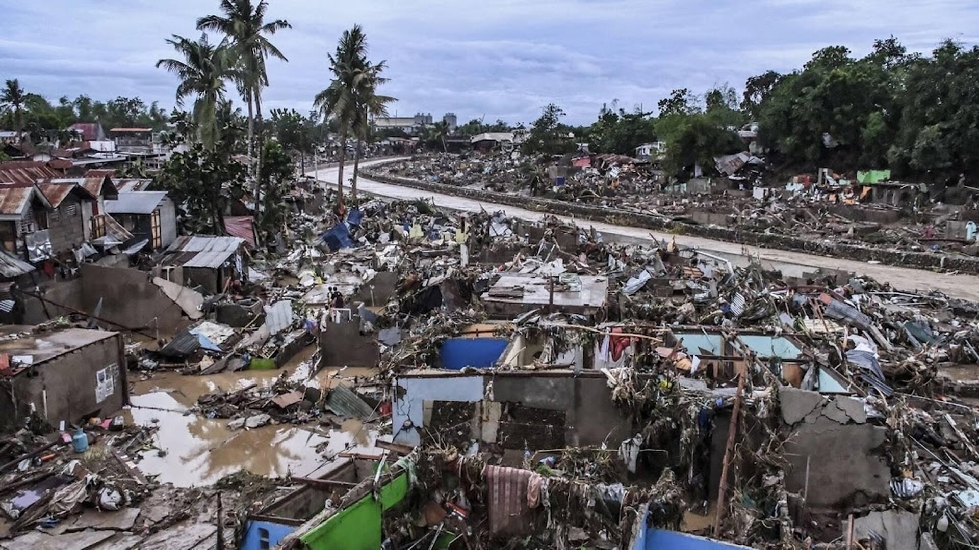 Tyfoon eist tientallen levens op de Filipijnen