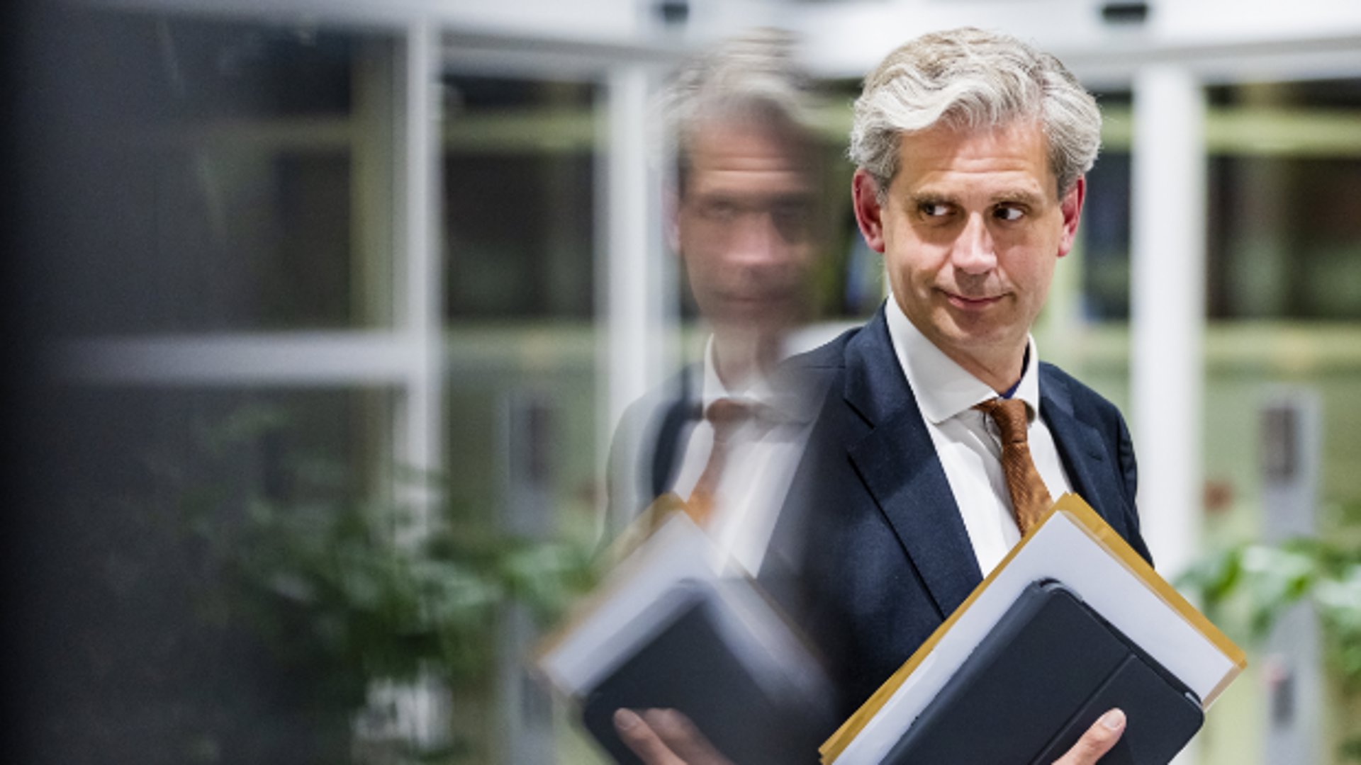 Commissaris van de koning doet aangifte na uitlekken van sollicitatie Lahlah in Delft