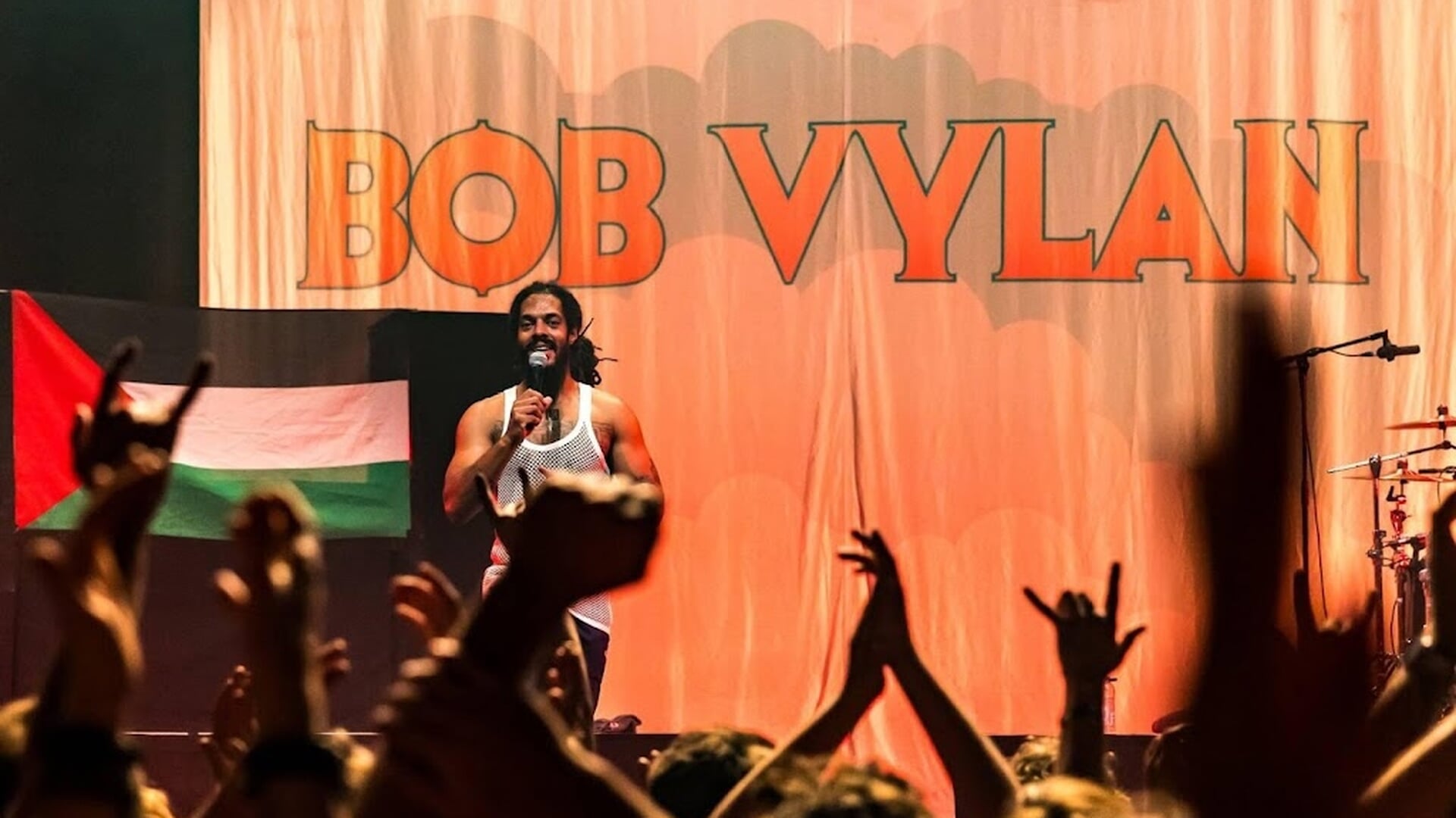 OM: uitlatingen punkgroep Bob Vylan in Paradiso niet strafbaar