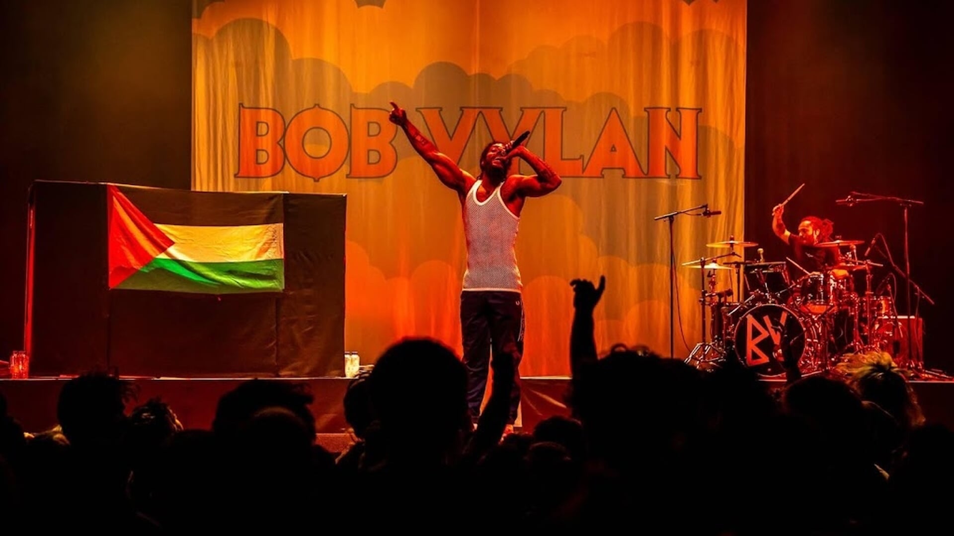 Centraal Joods Overleg vecht beslissing OM over Bob Vylan aan