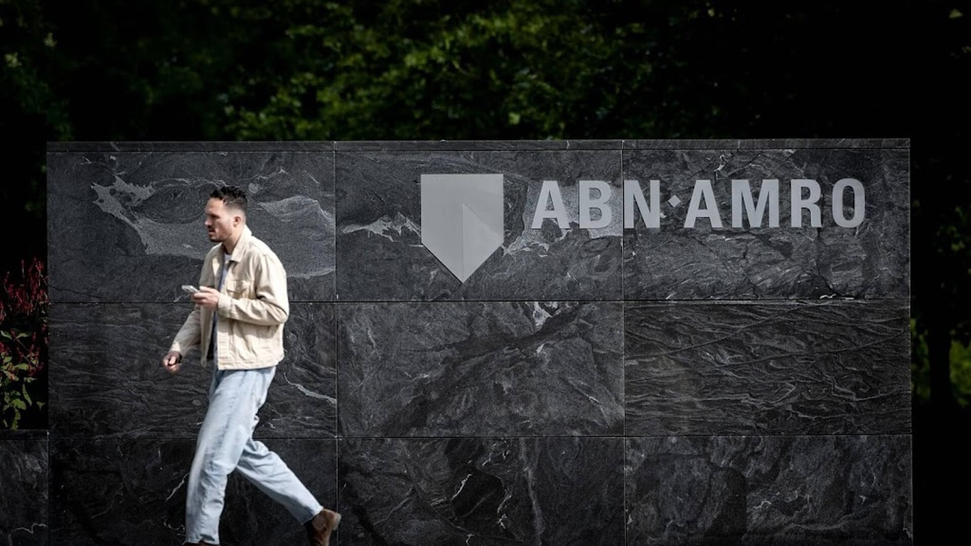 Bloomberg: justitie VS kijkt ook naar ABN AMRO om sanctieskwestie