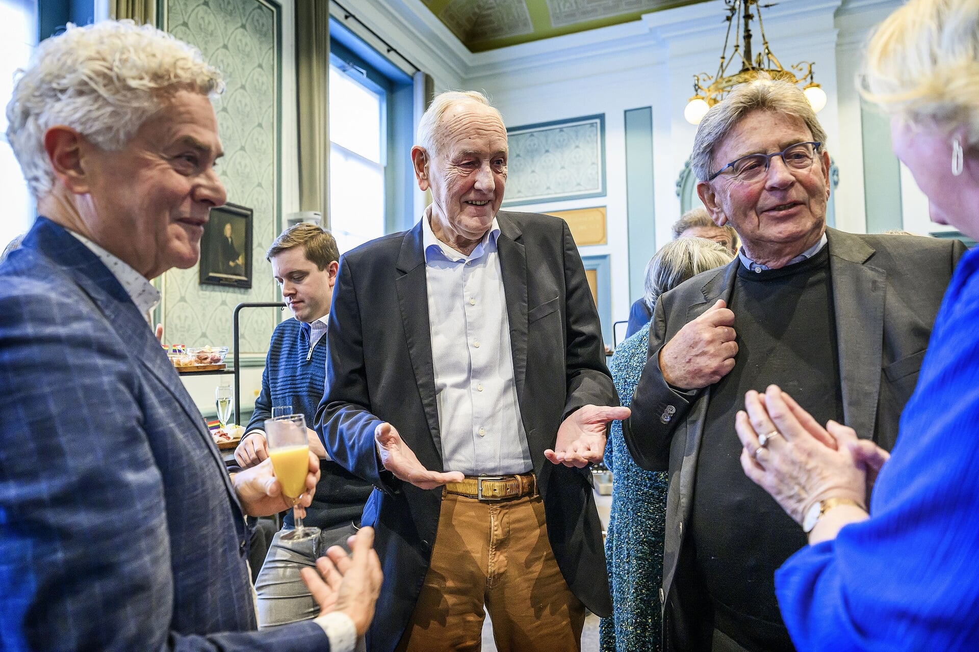 De Groningse ereburger Johan Remkes hoeven ze vanuit Den Haag niet meer te bellen