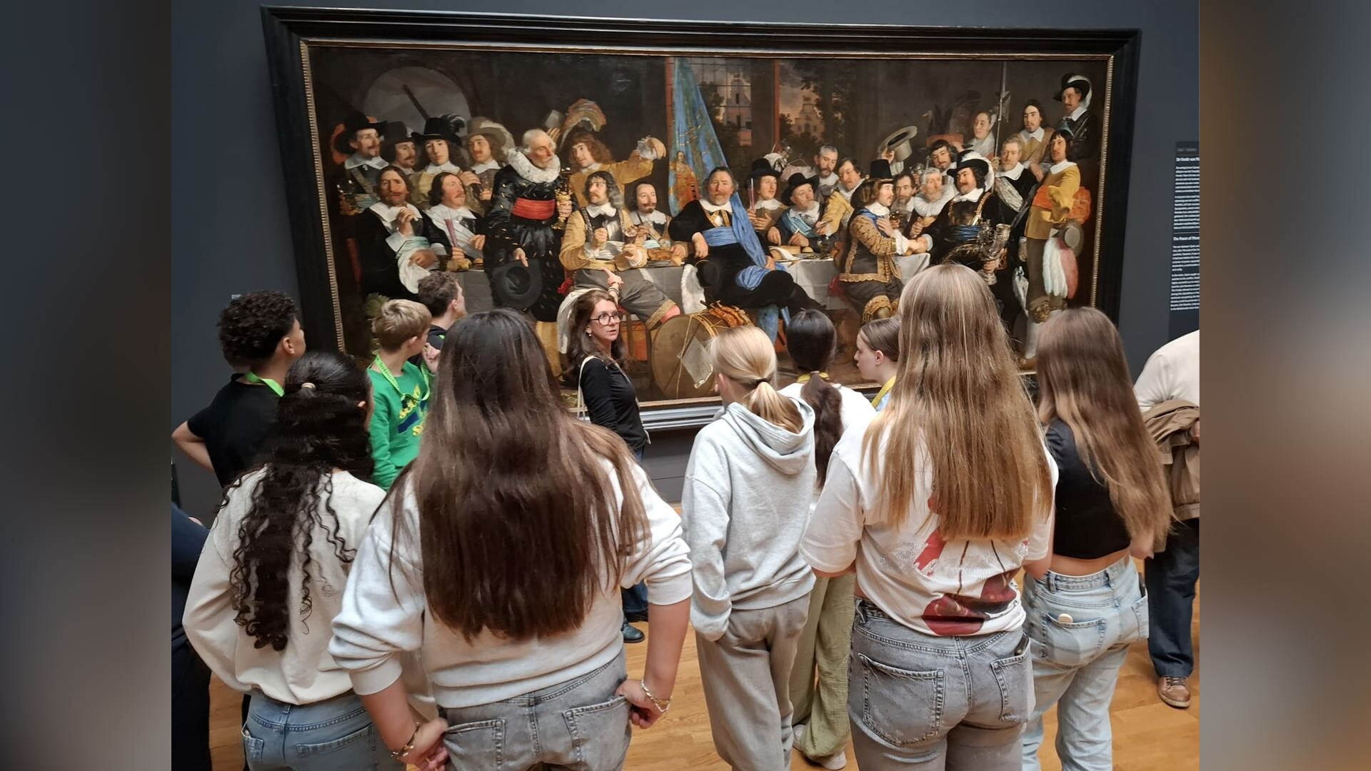 Leerlingen Rientjes Mavo brengen een bezoek aan Rijksmuseum in Amsterdam