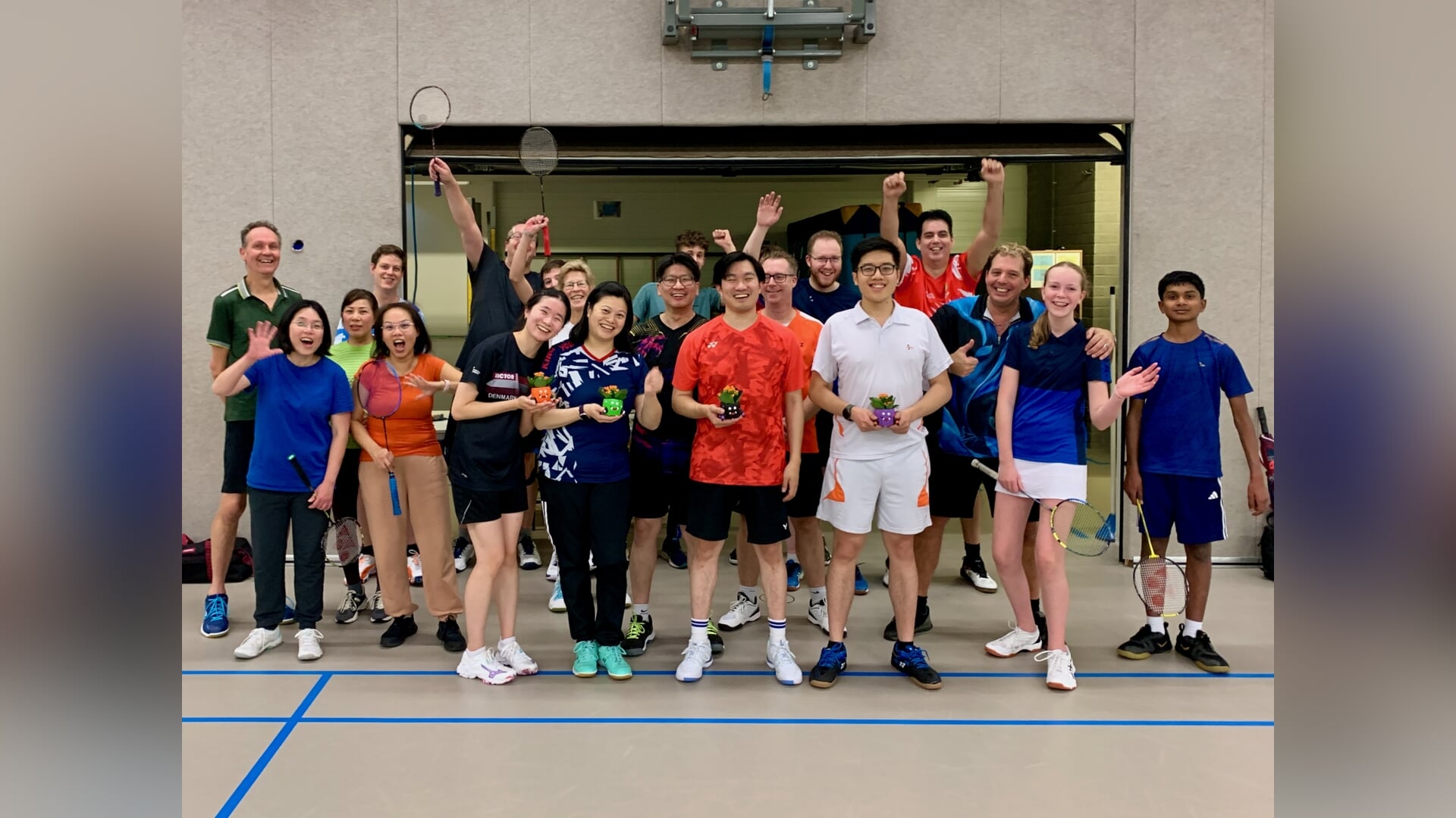 Jonge gasten winnen bij OSM Badminton