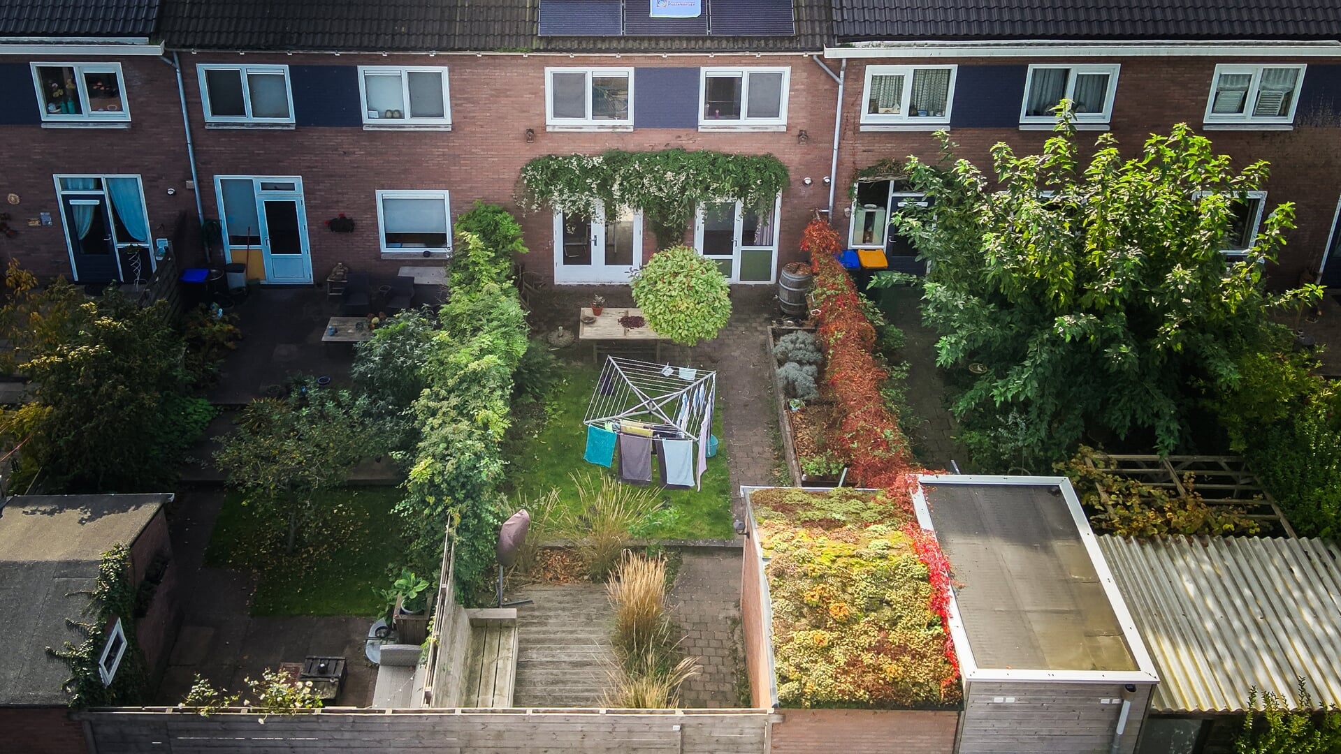 Klimaatburgemeester Stichtse Vecht bezoekt duurzaam rijtjeshuis