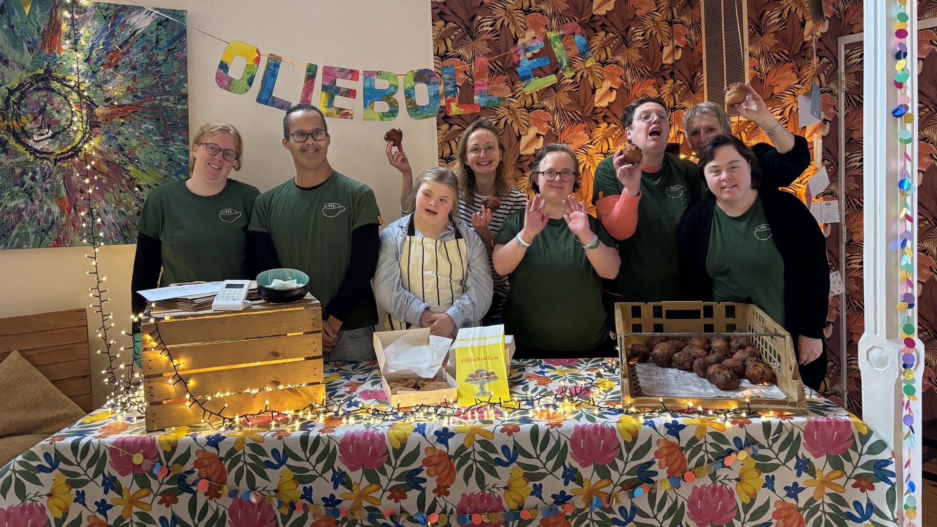 Medemakers , het vroegere Abrona in Kockengen 2 dagen druk met bakken voor een nieuwe oven.