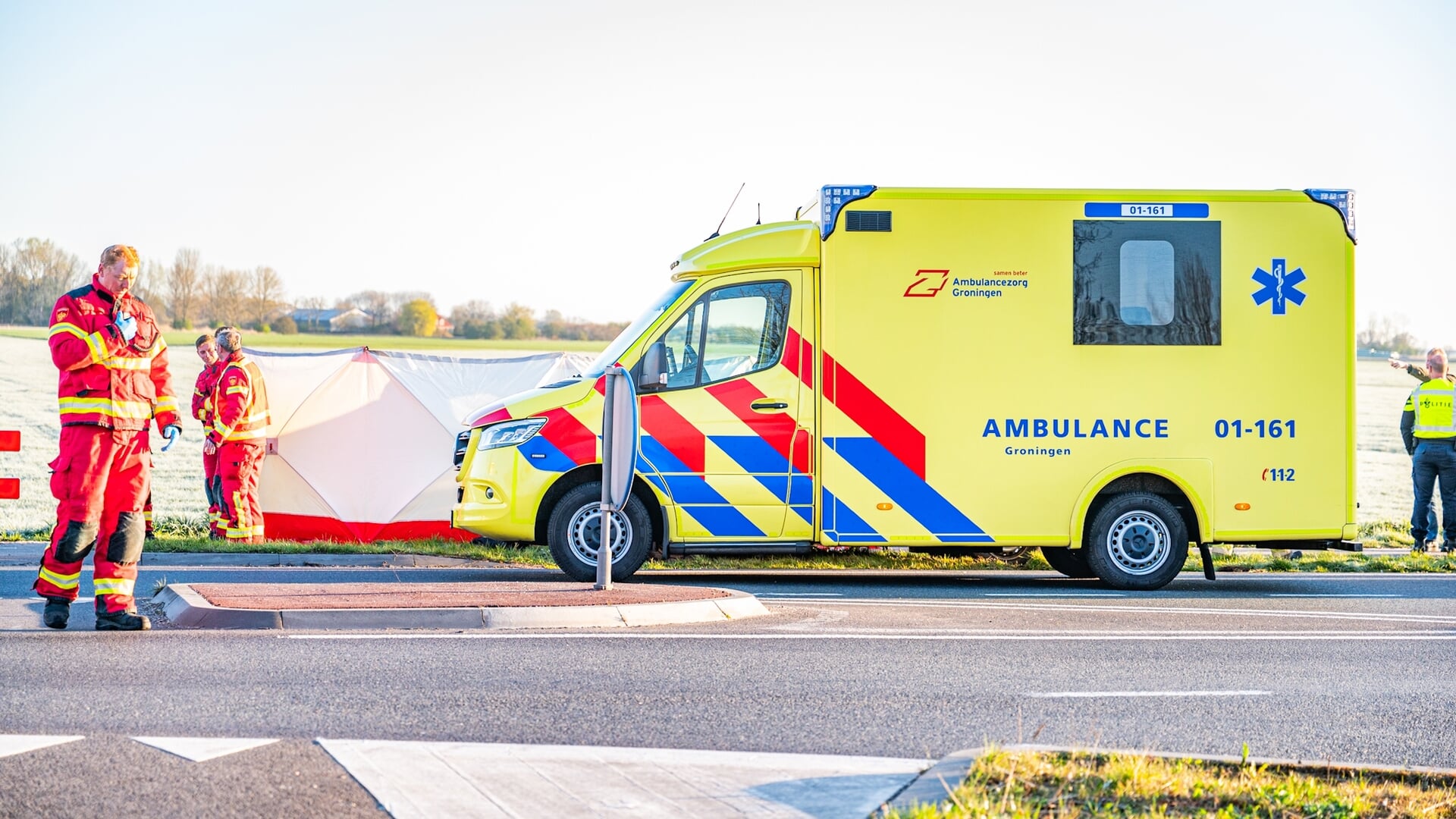 Man uit Oentsjerk omgekomen nadat vrachtwagen lading verliest op N355 bij Grijpskerk