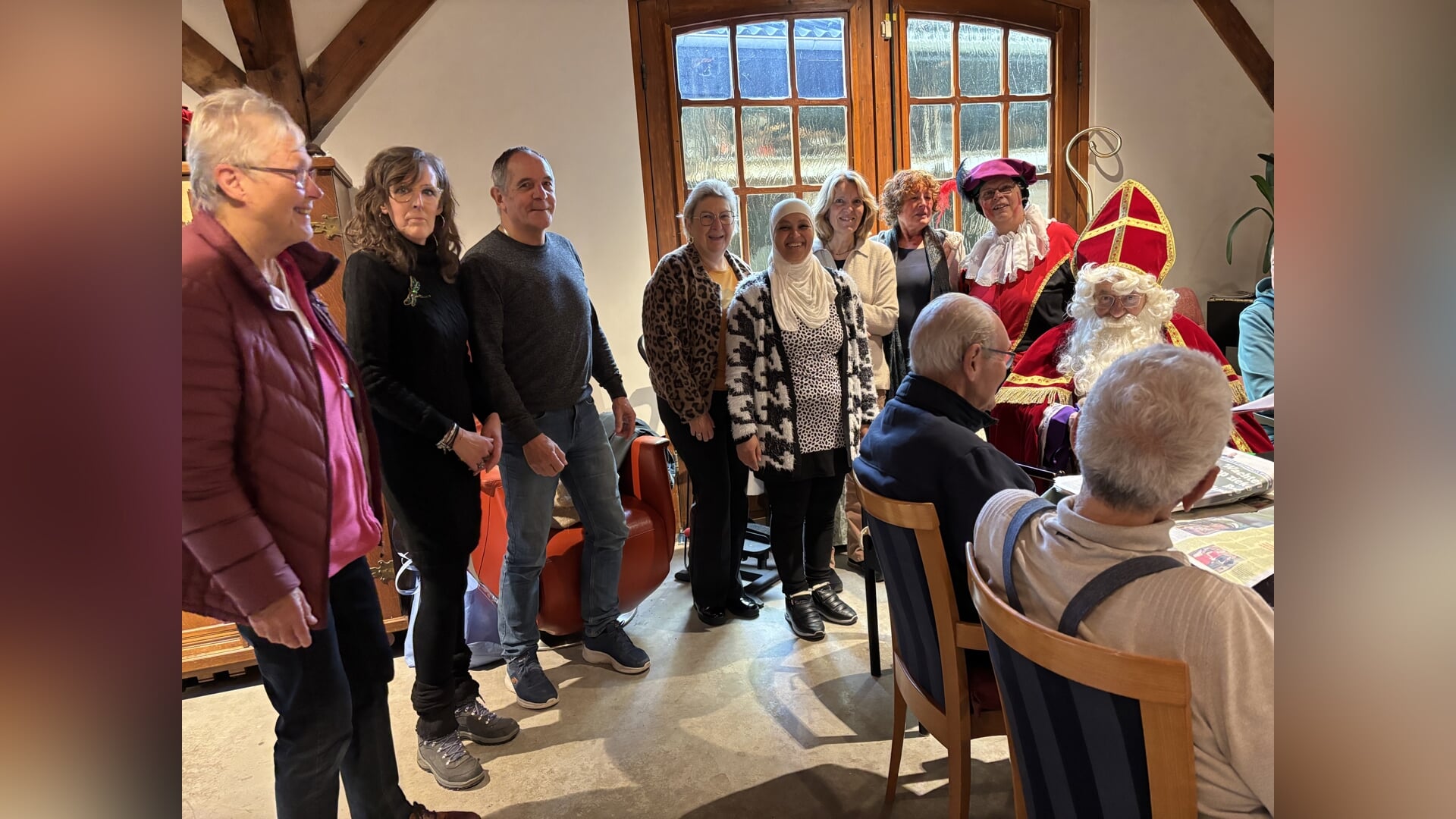 Sint en Piet op bezoek bij dagbesteding De Reizende Man