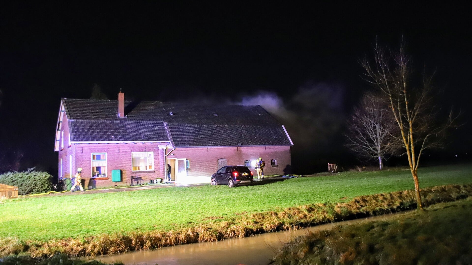 Brand in een schuur aan de Homoetsestraat in Eck en Wiel