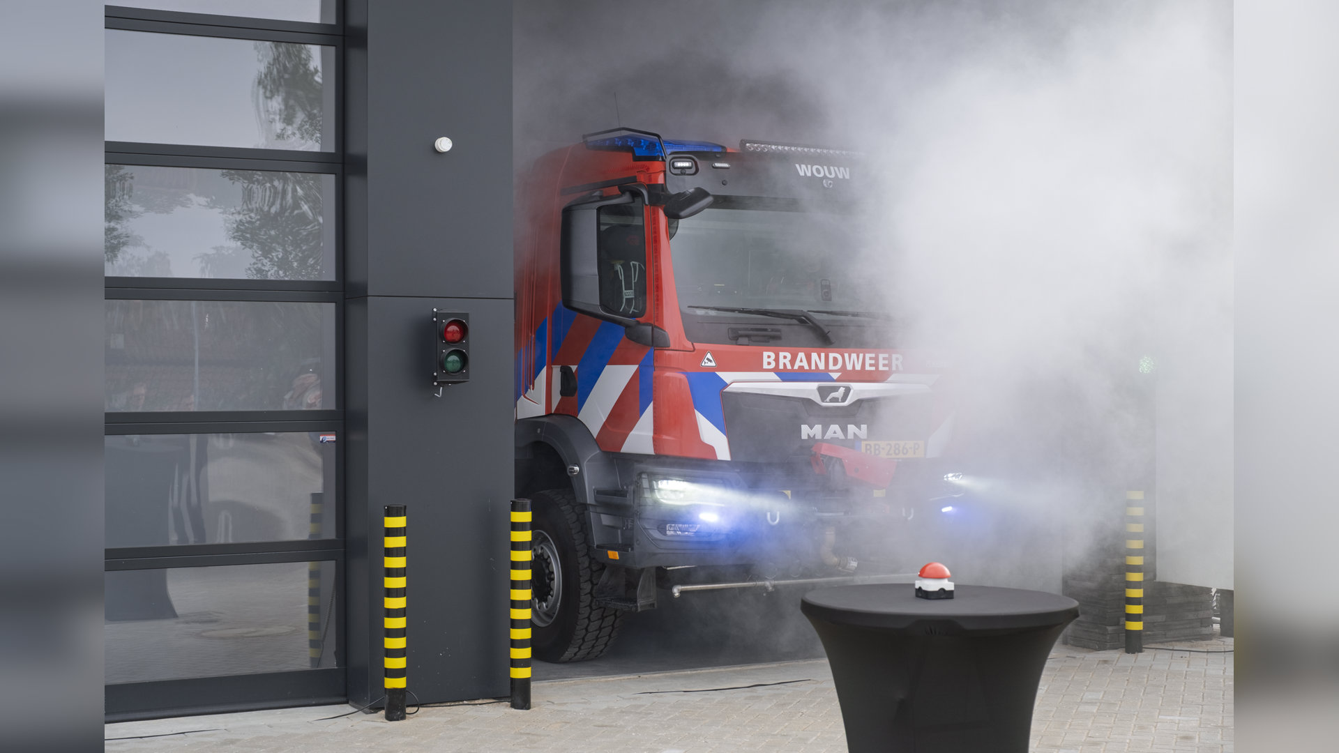 Na-tien-jaar-aanmodderen-is-Wouw-trots-op-nieuwe-brandweerkazerne
