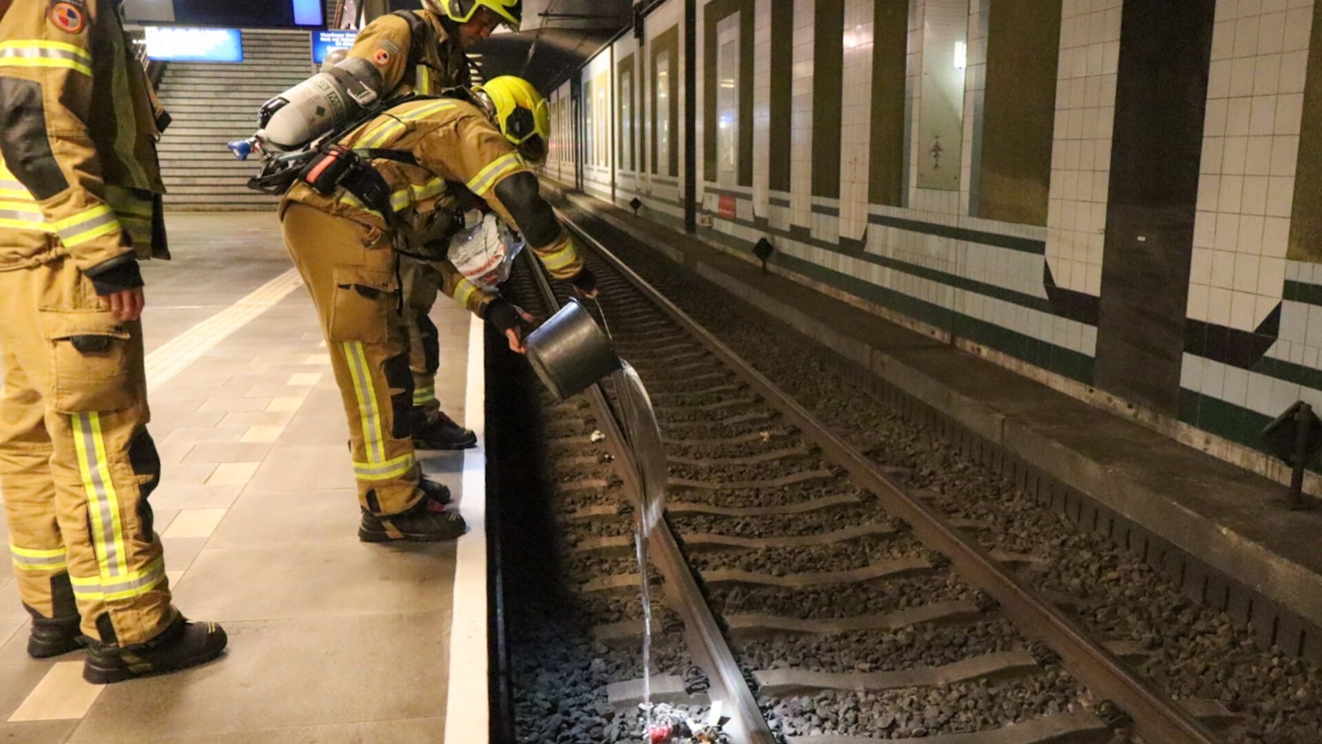 Pyromaan sticht brand op Station Blaak - Adverteren Rotterdam | De ...