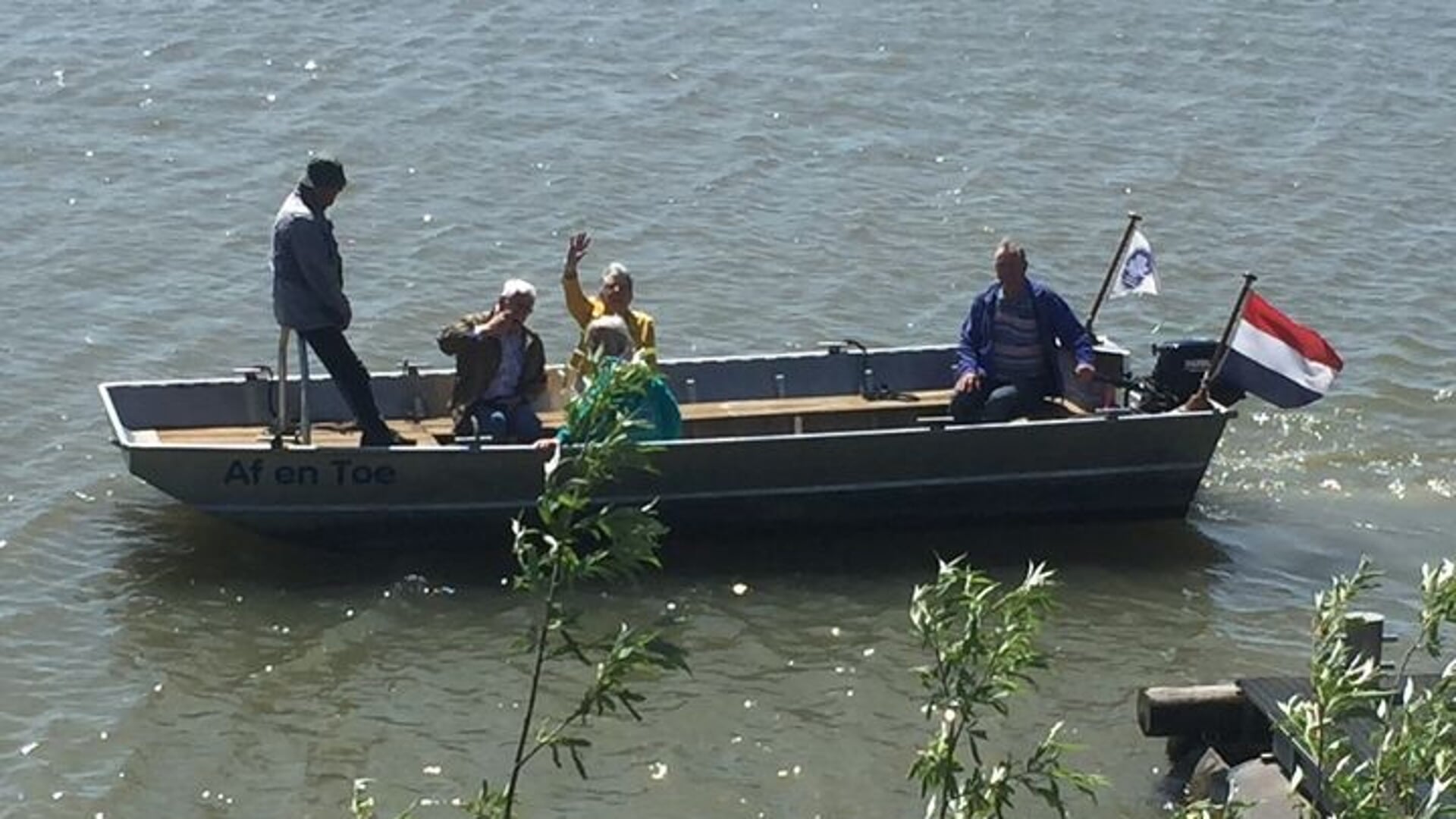 Het Weer Groot Ammers Pontje Ammerstol-Groot-Ammers vanaf Tweede Paasdag weer in de vaart