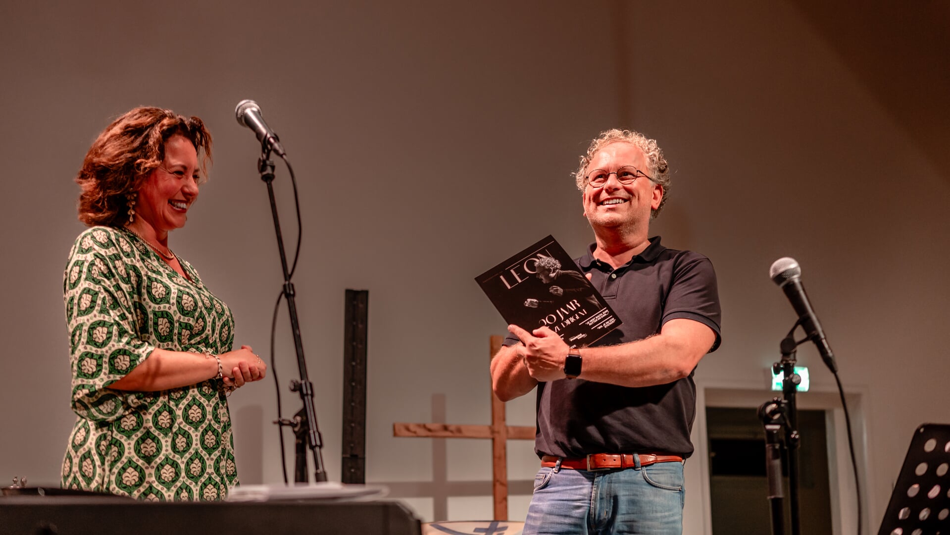 Leon van Veen: 25 jaar dirigent van Promising Voices - Kijk op BR: het ...