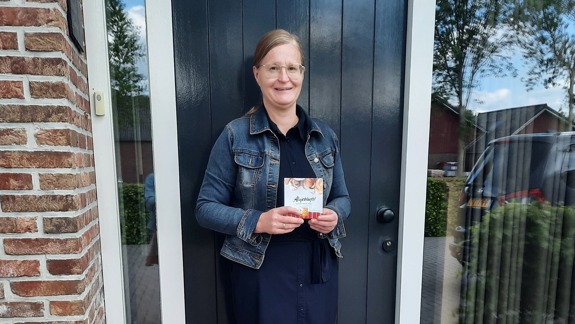 Jentje Hakvoort uit Rouveen gelukkige winnares van april-puzzelprijs