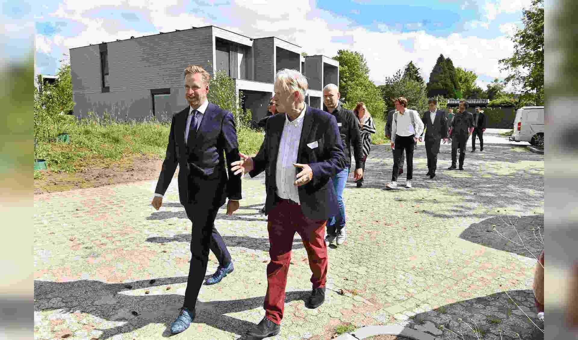 Stef Beumer legt historie van Silvolds duinlandschap uit | Natuur ...