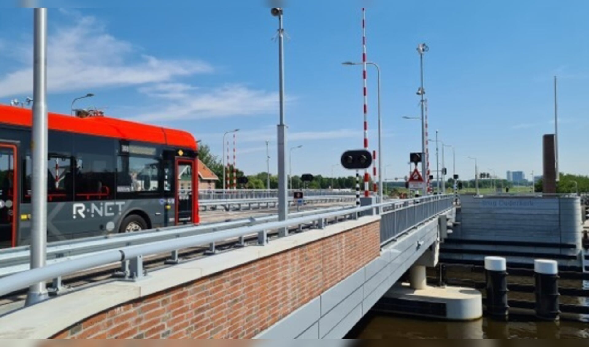 Geen brugbediening voor scheepvaart bij Brug Ouderkerk