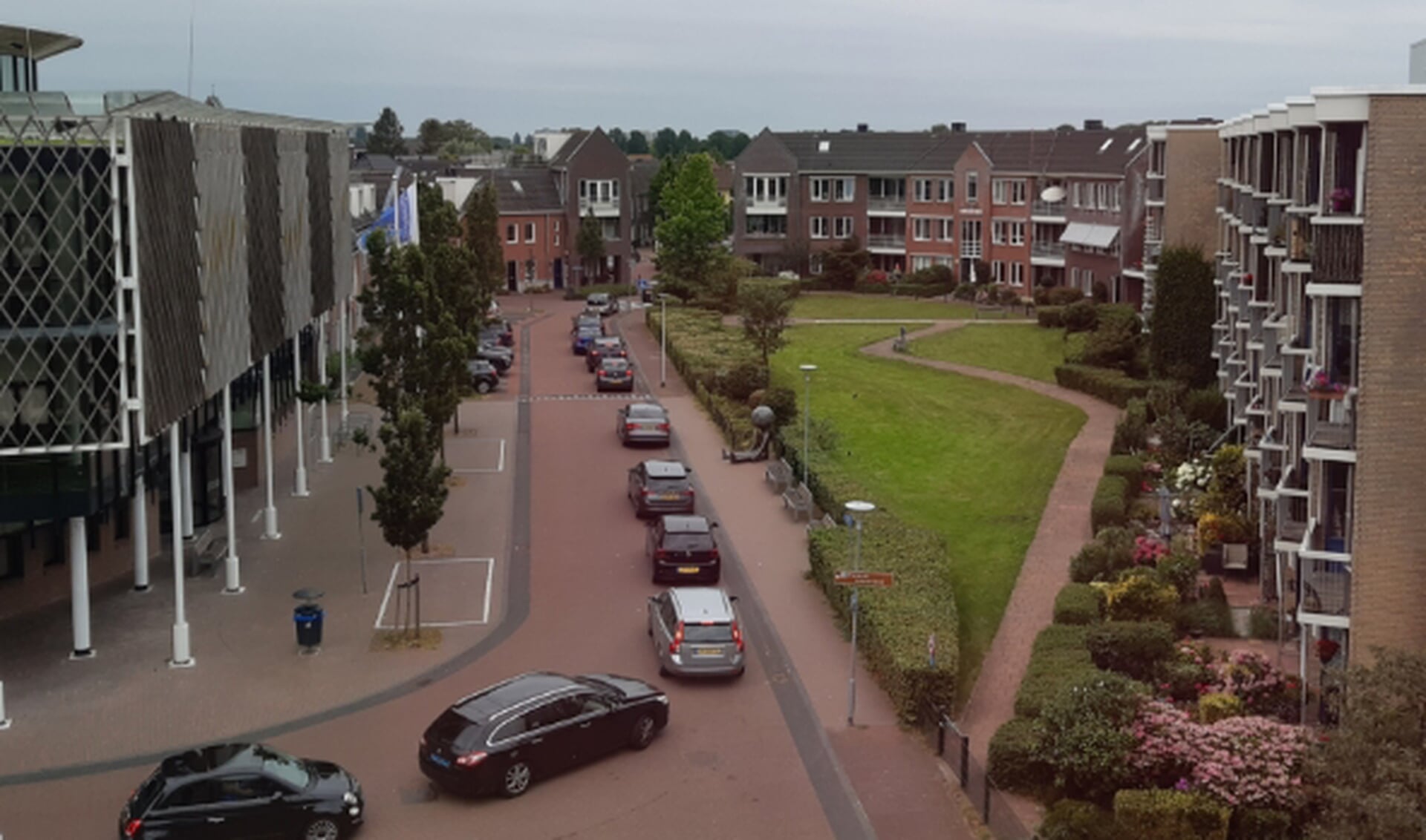 Maandagavond flinke file door Ouderkerk