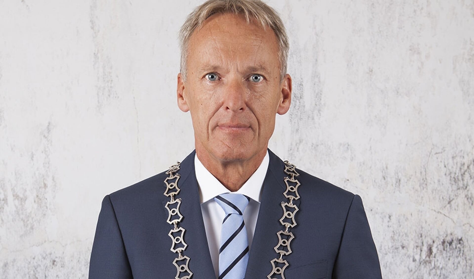 Lex Roolvink vertrekt op 1 april als burgemeester van gemeente Grave ...
