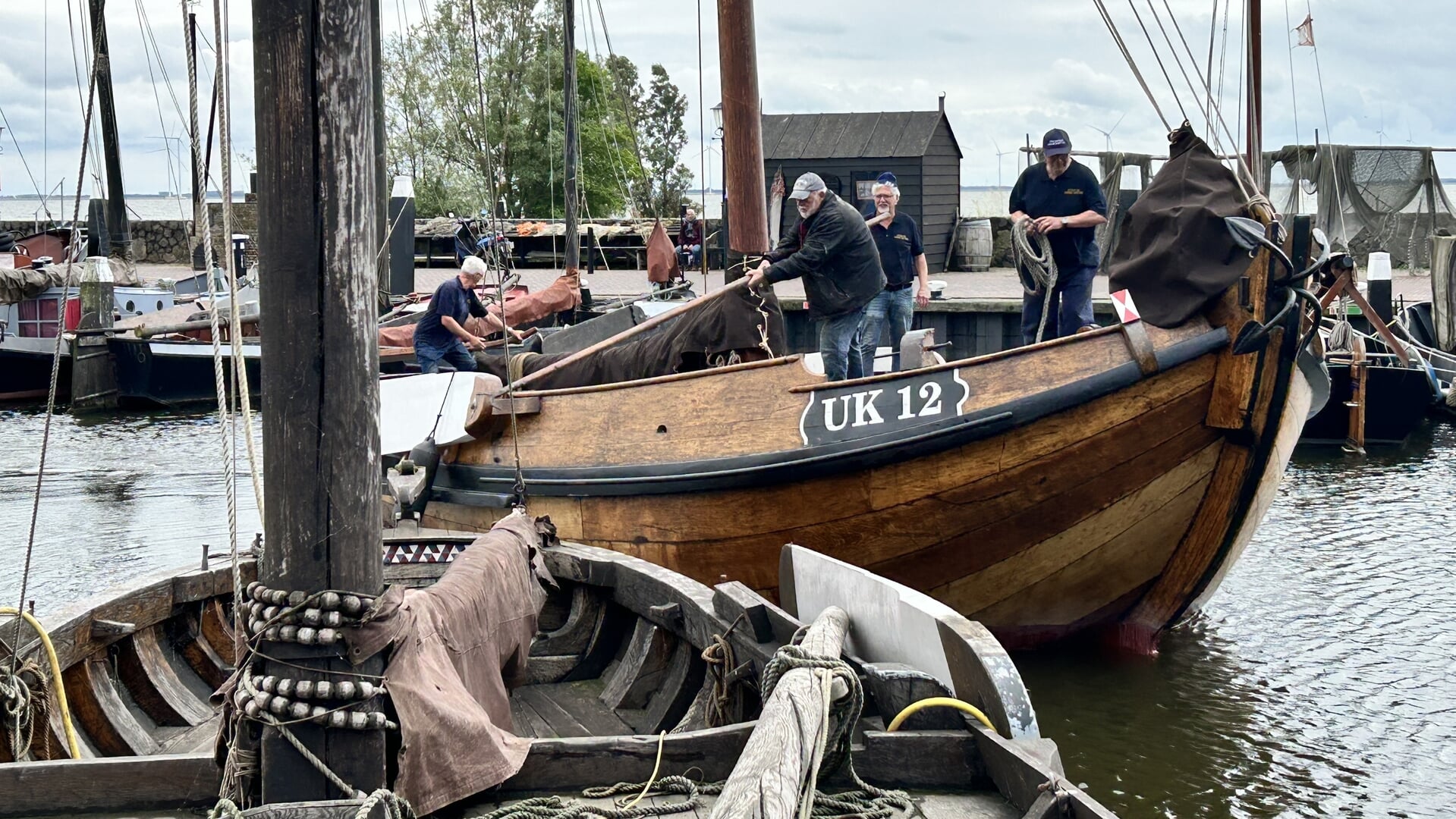 UK 12 na maandenlange restauratie in Workum weer terug in de Westhaven