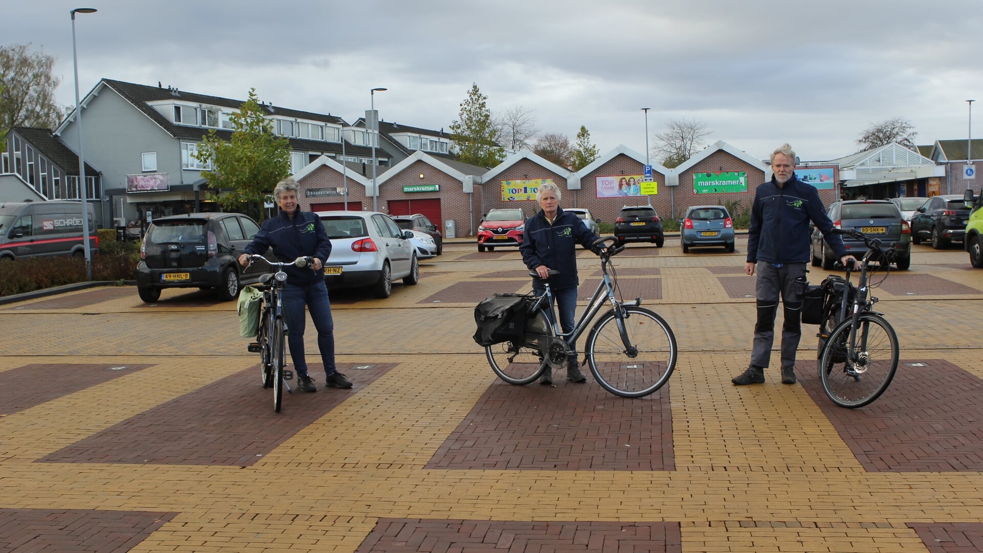 Groentje Wezep: Parkeerplaatsen? Liever ook meer groen!
