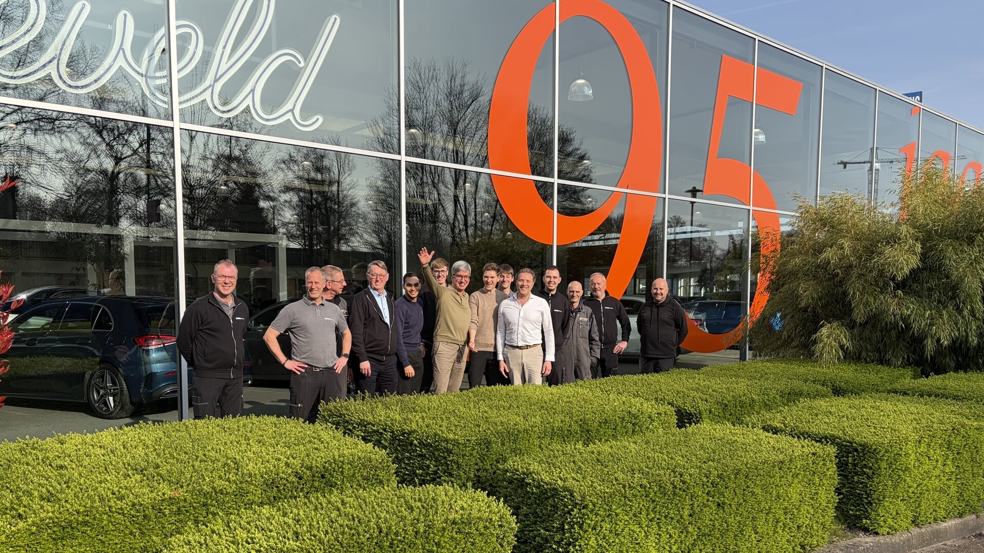 Autobedrijf Roeleveld al 95 jaar de partner voor de automobilist ...