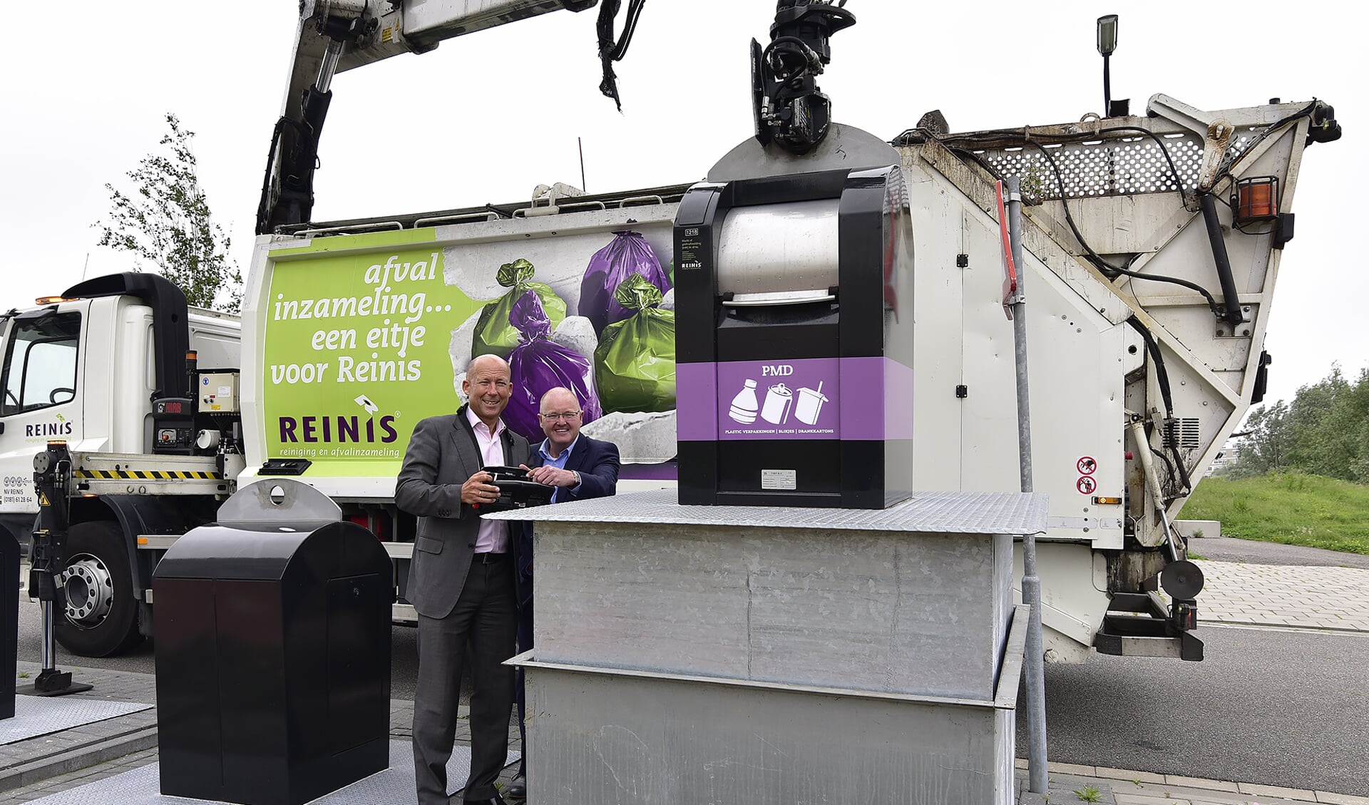 Eerste ondergrondse container voor PMD-afval geplaatst - Adverteren ...
