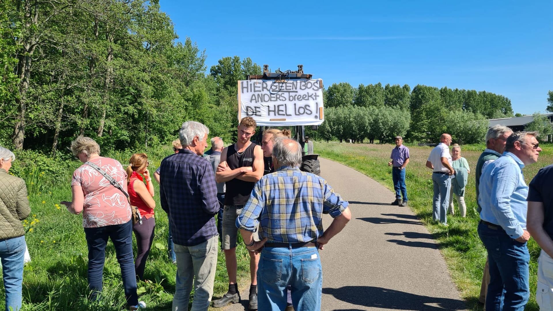 Nesbos van de baan: geen moerasbos langs de Surfplas