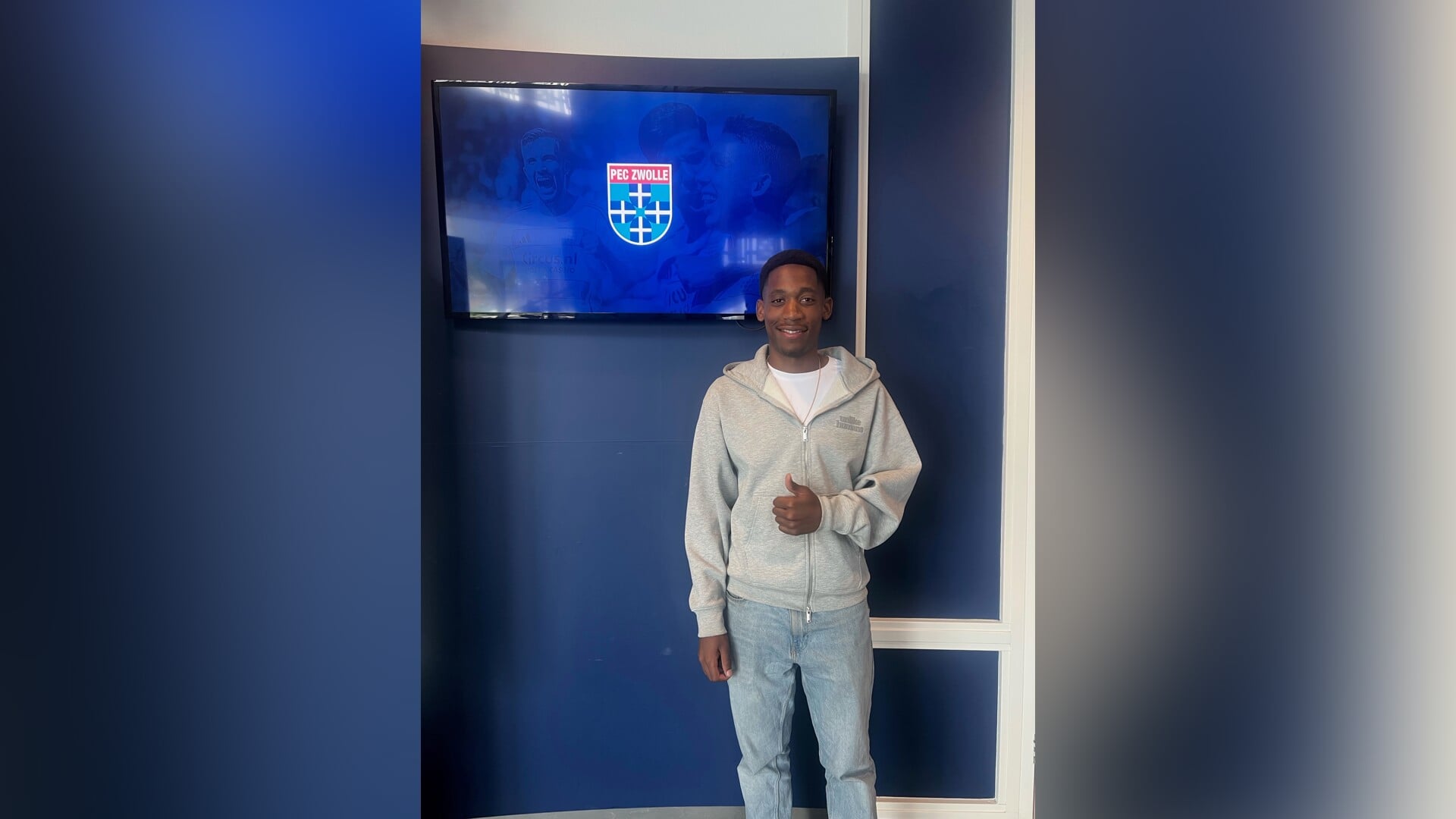 Almeers voetbaltalent Joyano Levant naar PEC Zwolle
