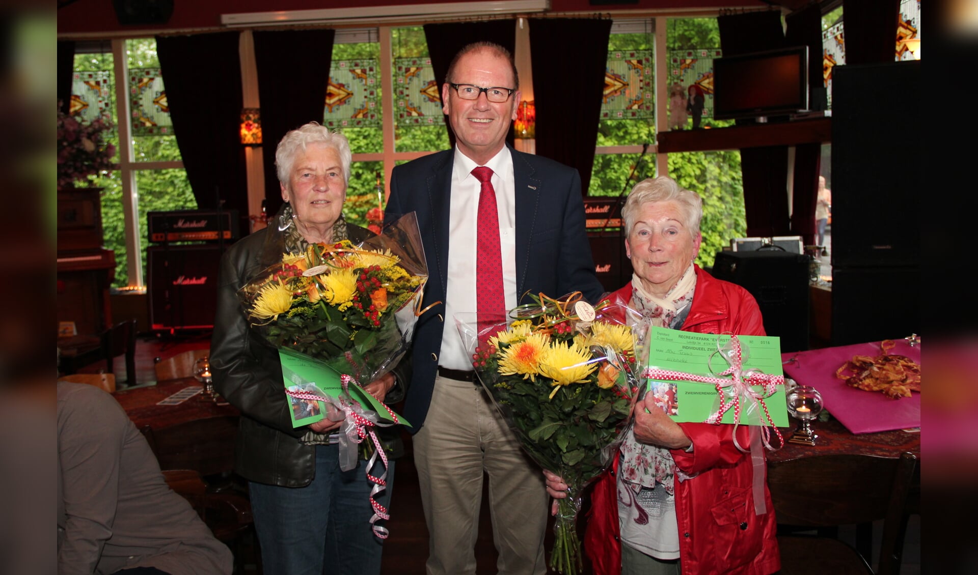 Burgemeester opent zwemseizoen