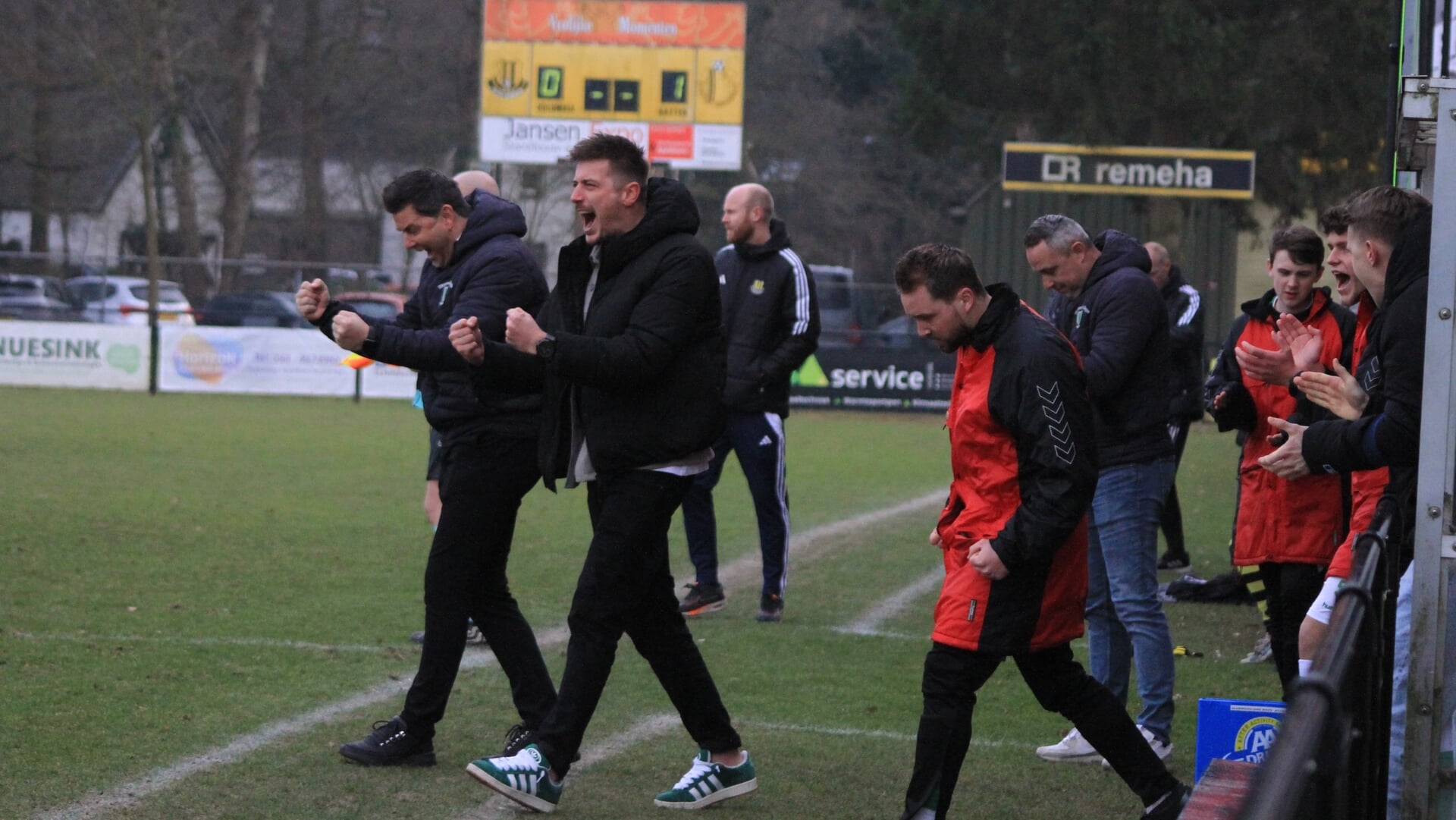 Warnsveldse Boys wint van Columbia