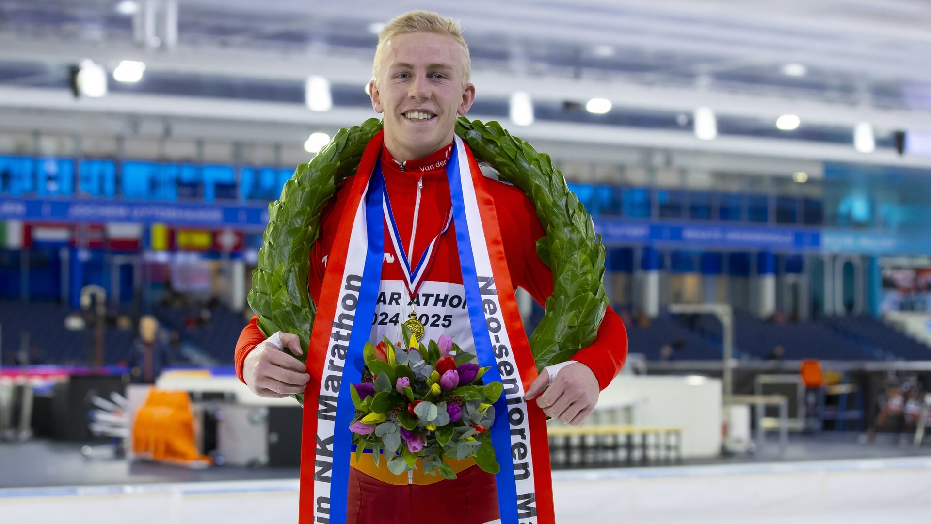 Berkenwoude trots op Nederlands kampioen marathonschaatsen Joost de Jong