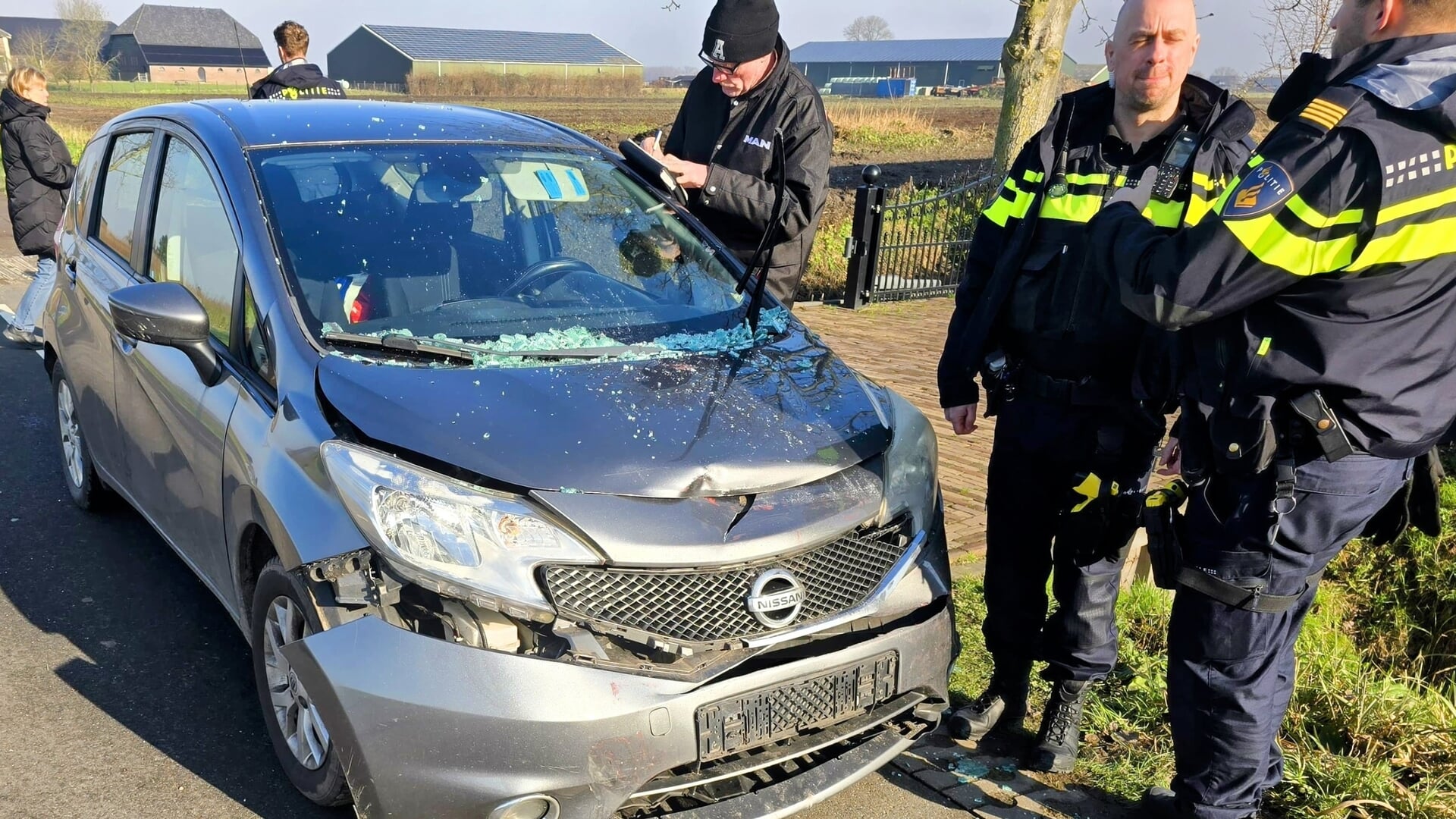 Kopstaartbotsing op Tielsestraat in Maurik