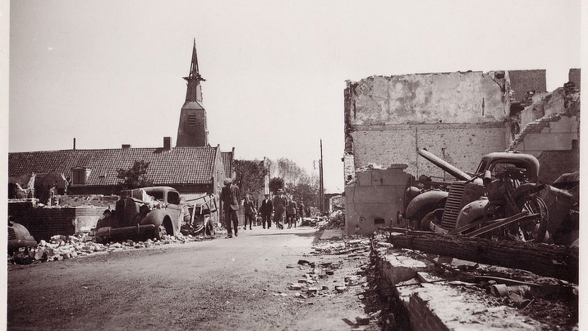 Bleskensgraaf krijgt oorlogsmonument als herdenkteken van bombardement in mei 1940: uitleg tijdens i