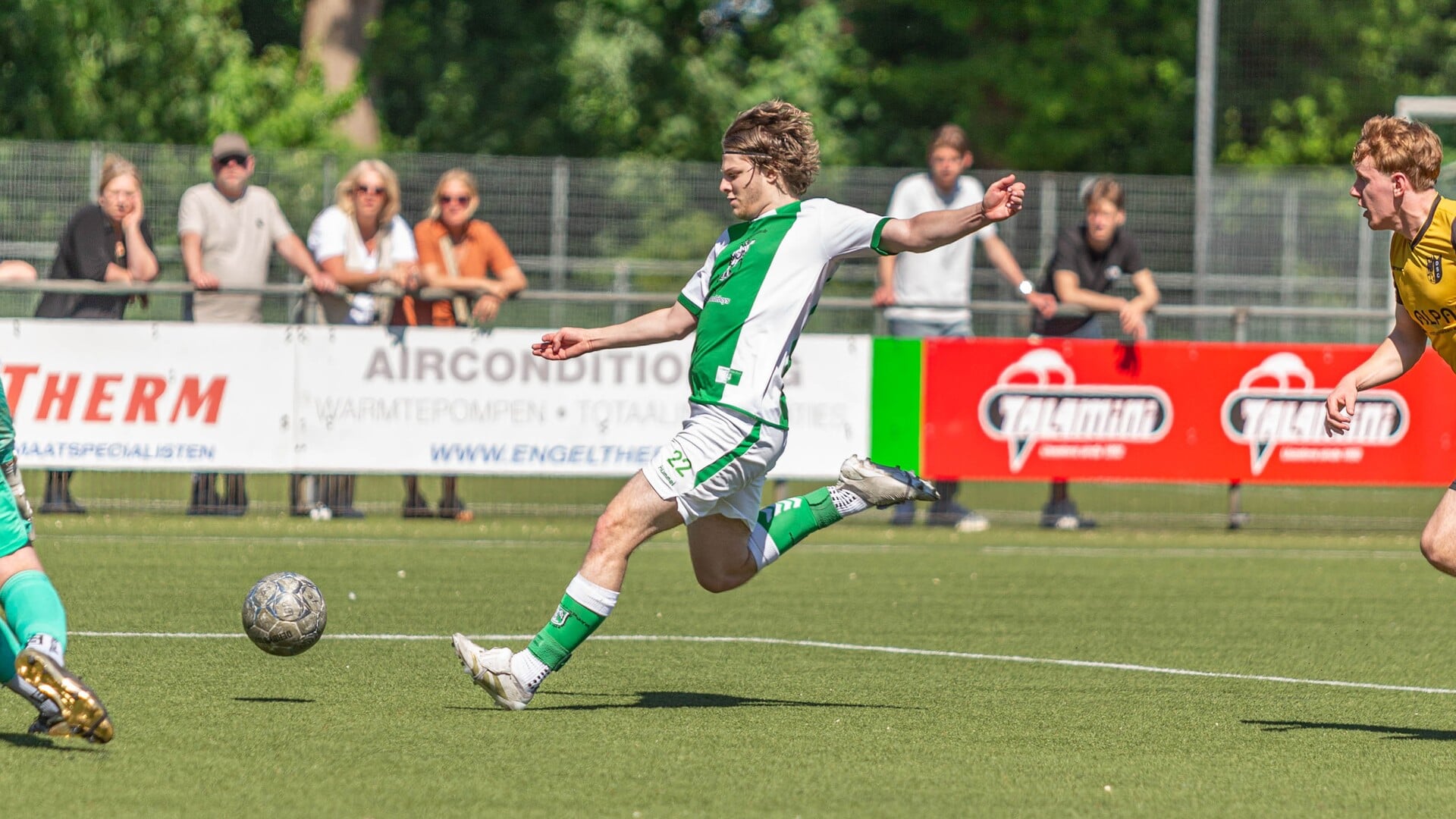 Warnsveldse Boys pakt 3 punten tegen Diepenveen