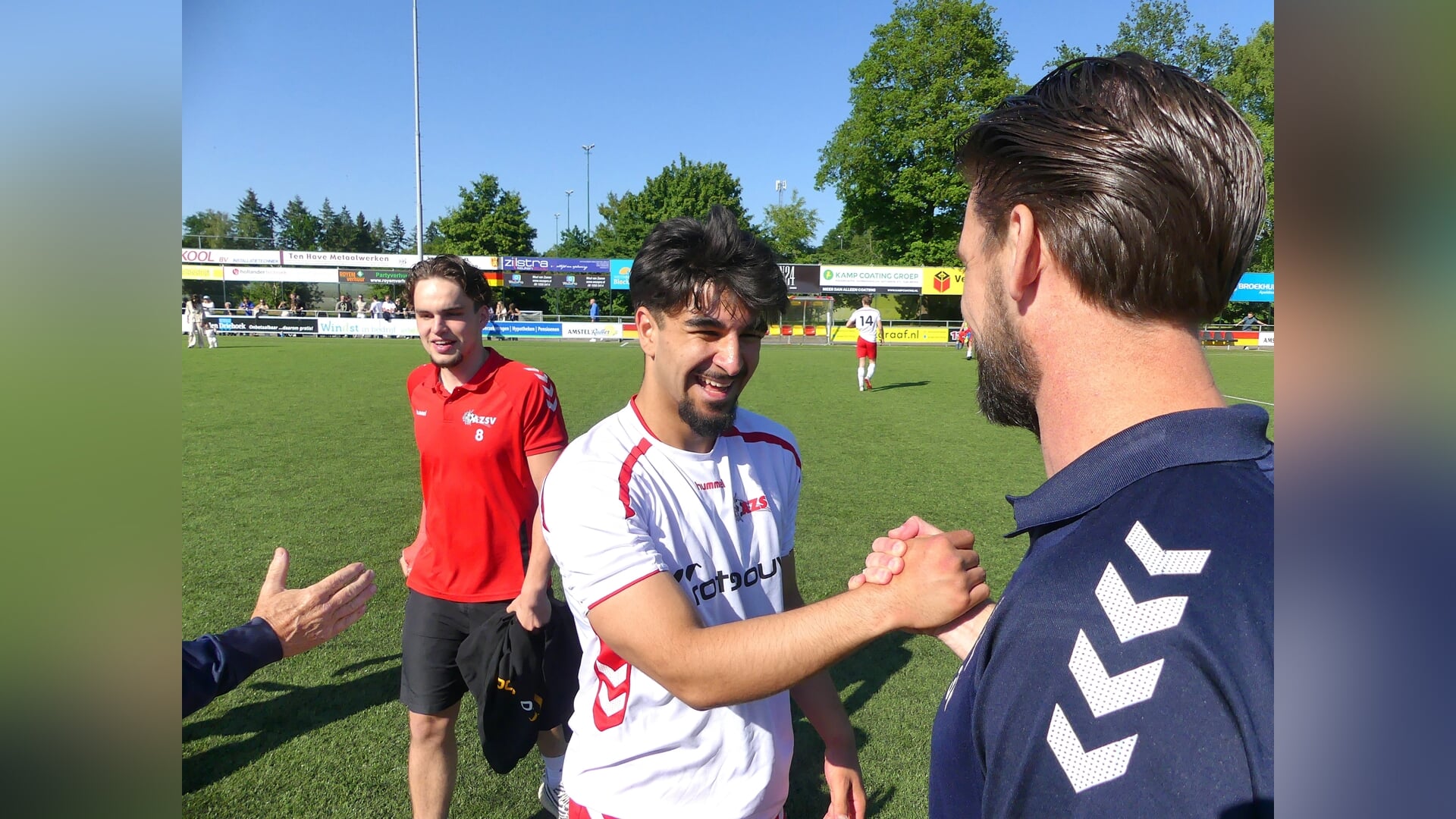 AZSV handhaaft zich op eigen kracht