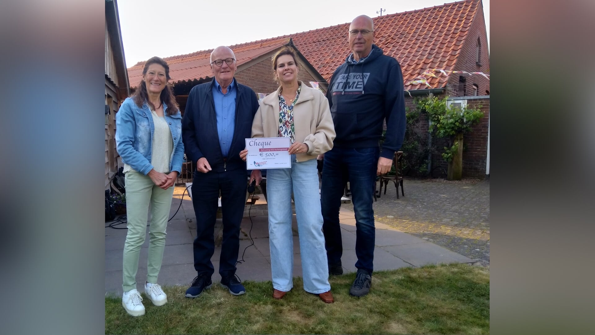 Vrochterhoek drie AED’s rijker